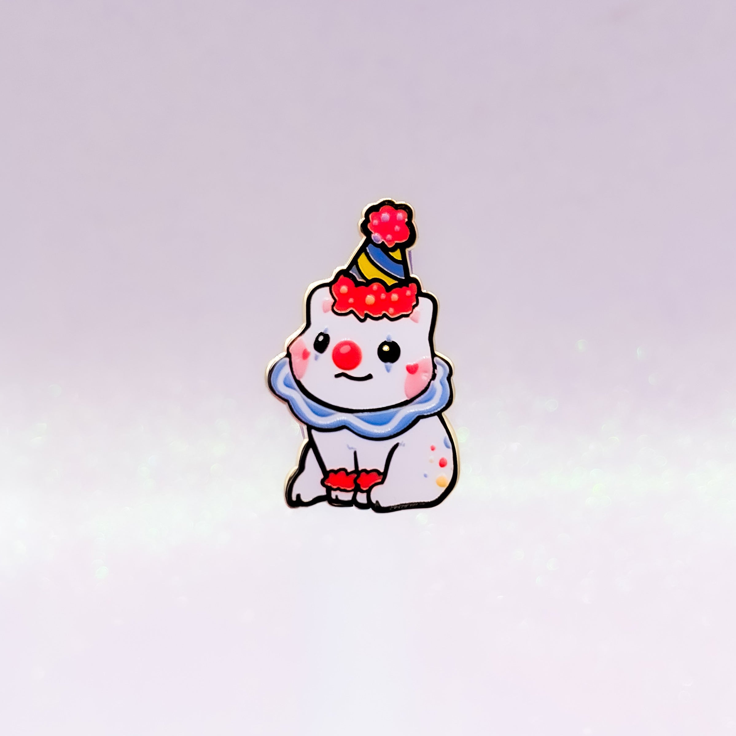 miamouz-enamel-pins-clown-cat-emaille-pin-gold-36mm image 1