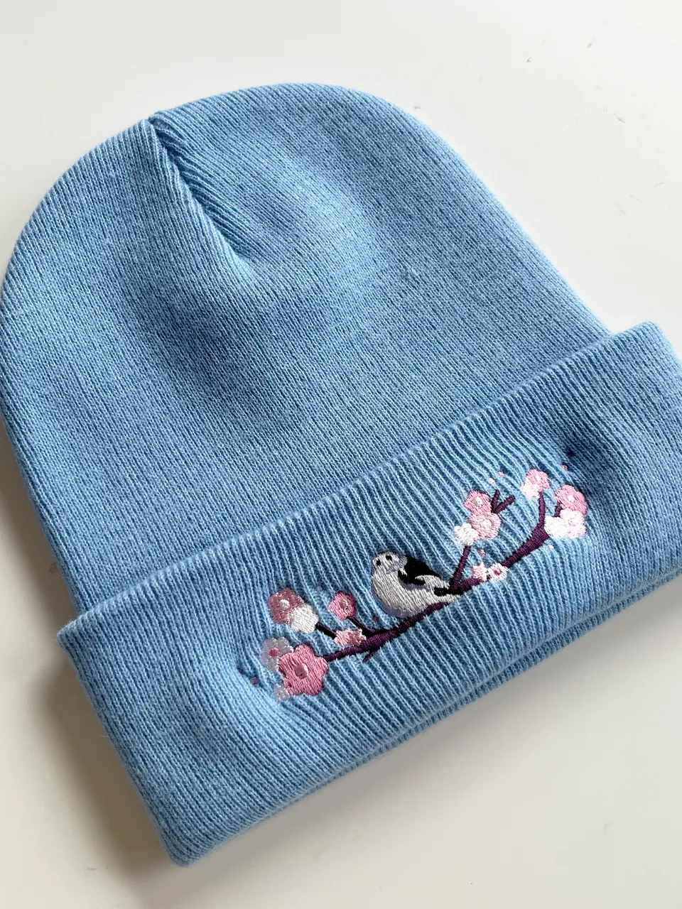 miamouz-shima-enaga-beanie-m-tze-hellblau-stickerei image 1