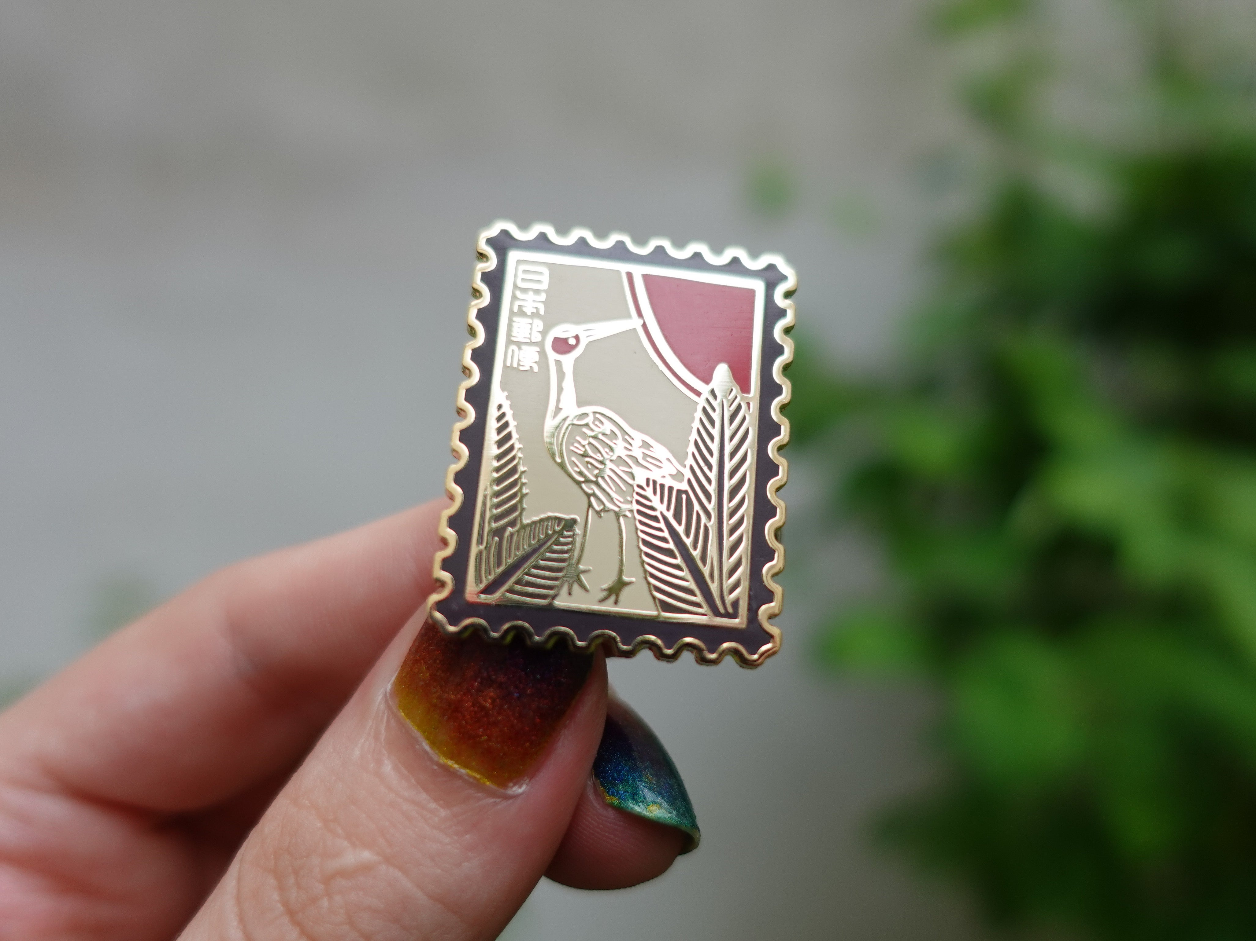 kabujiro-hanafuda-emaille-pin-kranich-35mm-gold image 2