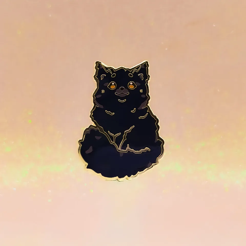 miamouz-maine-coon-cat-black-emaille-pin-33x46mm image 1
