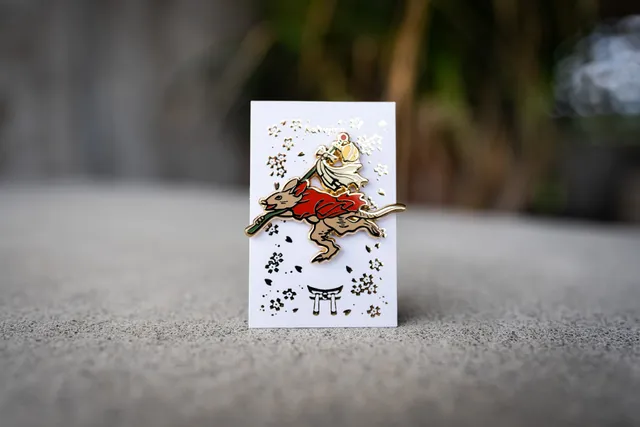kabujiro-enamel-pins-running-rat-pin-animal-circus-gold image 1