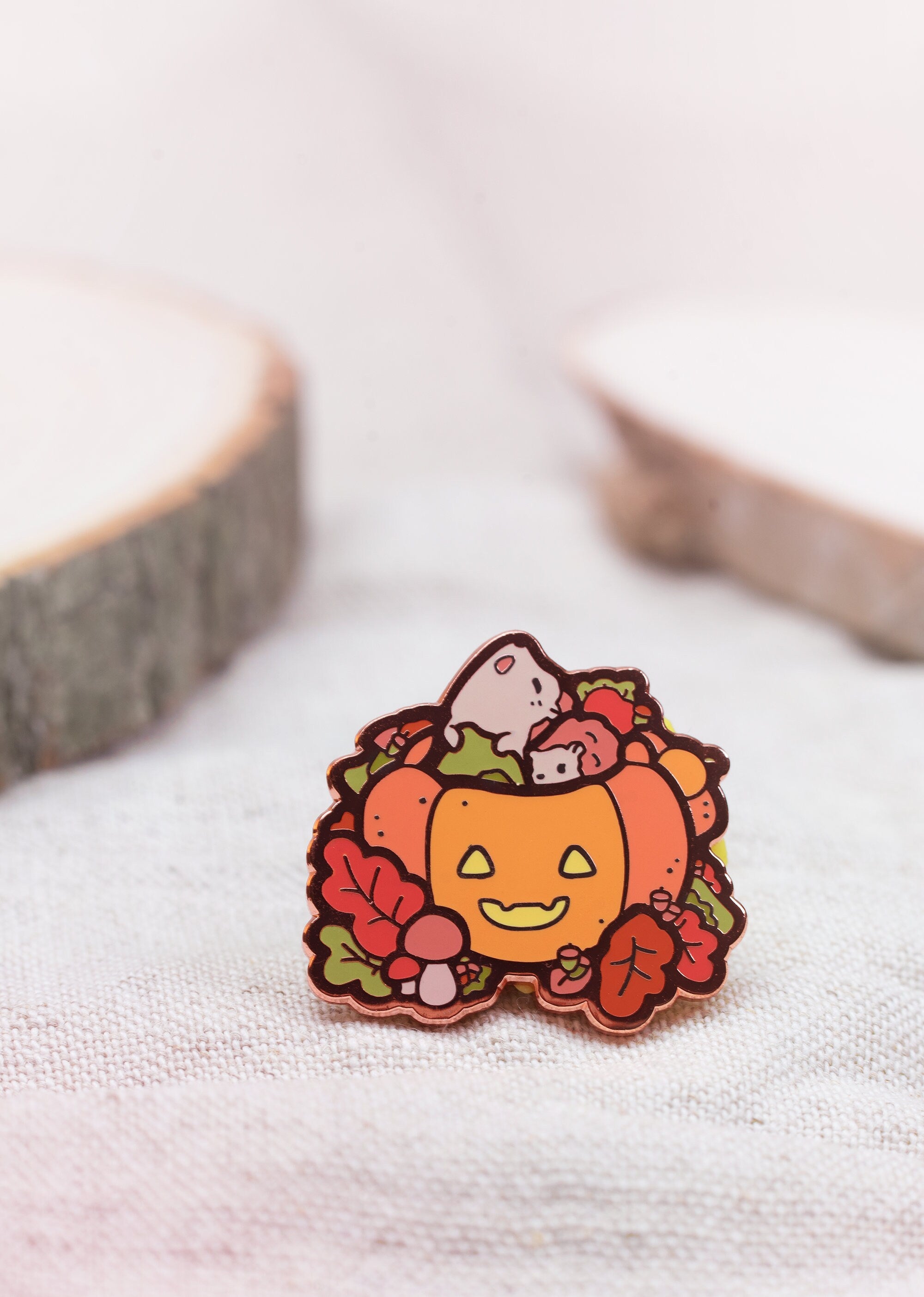 miamouz-enamel-pins-cozy-hedgehogs-emaille-pin-herbst image 3
