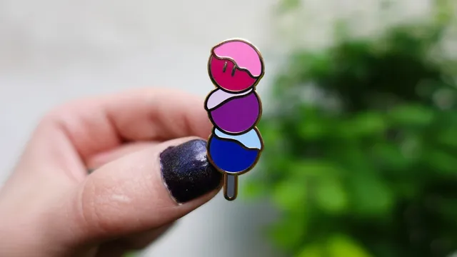 kabujiro-pride-dango-emaille-pin-bisexual-40mm-vergoldet image 1