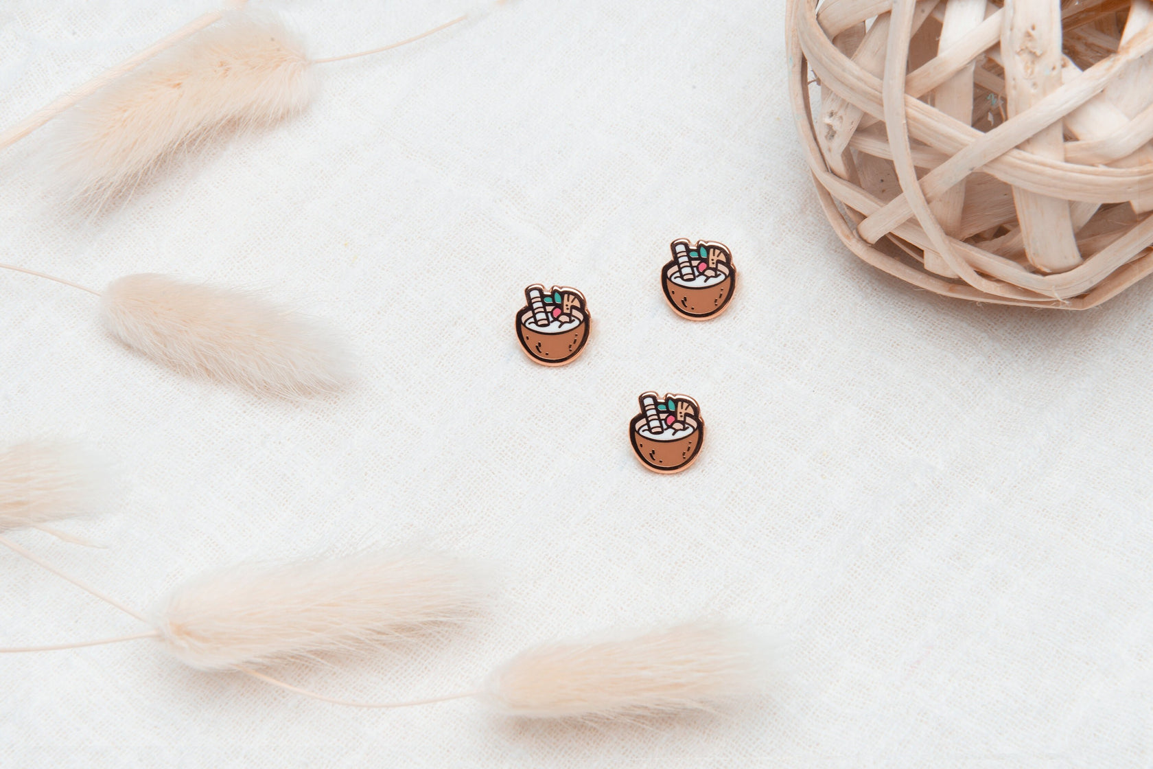 miamouz-enamel-pins-coconut-pina-colada-cocktail-mini-pin image 3