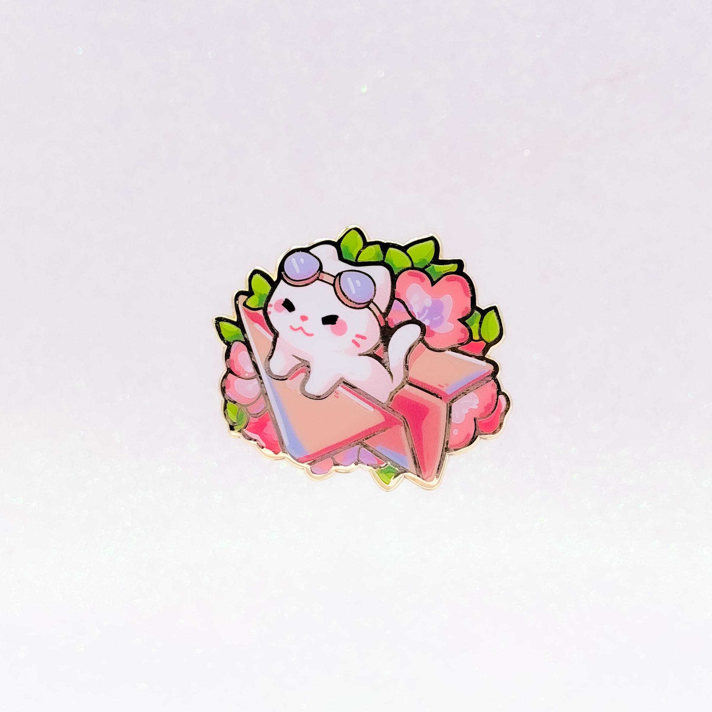 miamouz-enamel-pins-white-kitty-papierflieger-emaille-pin image 1