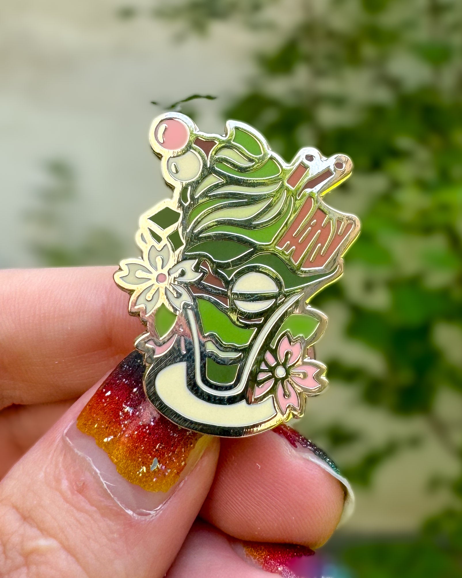 kabujiro-enamel-pins-ice-cream-sundae-emaille-pin-matcha-35mm image 2