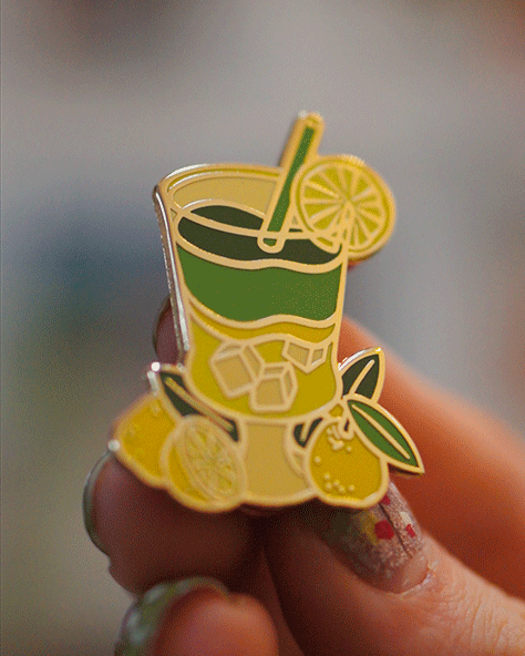kabujiro-yuzu-matcha-boba-bliss-emaille-pin-40-mm image 1