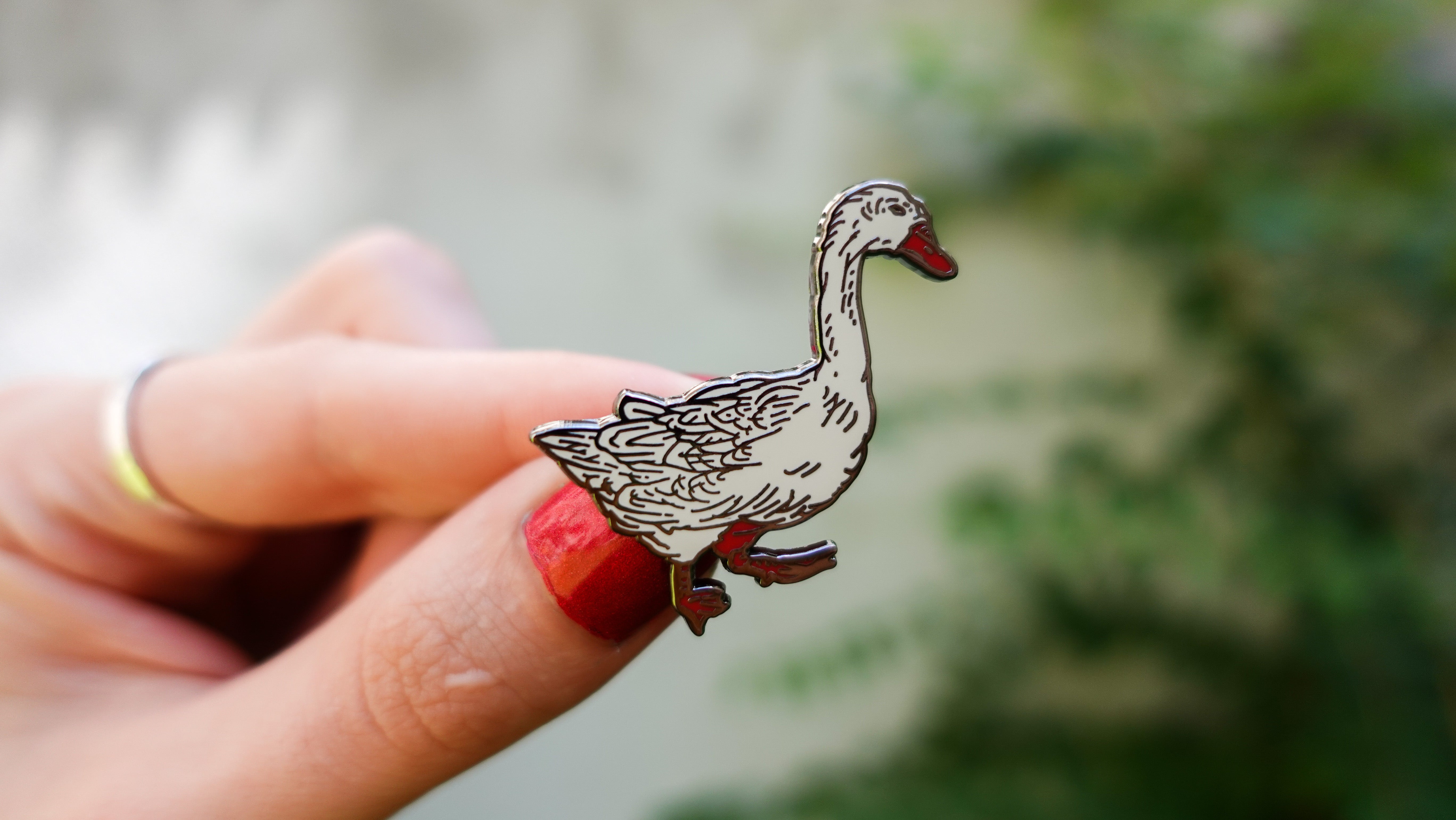 kabujiro-enamel-pins-ukiyo-e-goose-emaille-pin-schwarz-40-mm-gans image 4