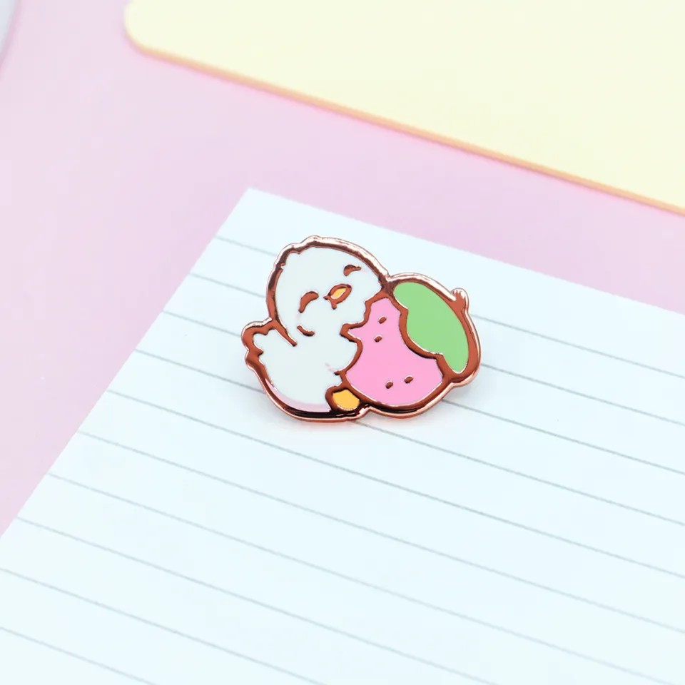 miamouz-enamel-pins-munching-duck-emaille-pin-normal-quality image 1
