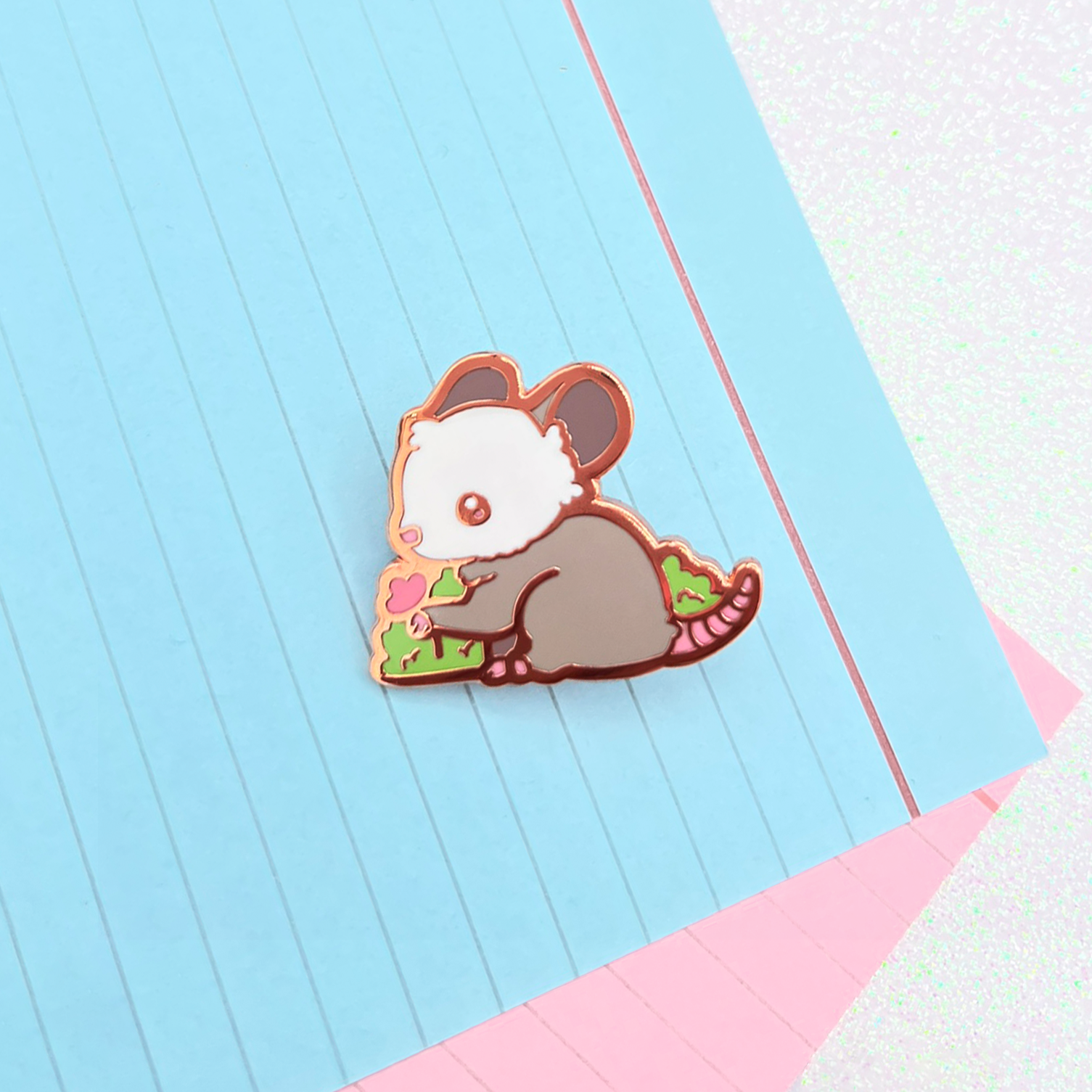 miamouz-opossum-flower-emaille-pin-30x26-mm-tier image 1