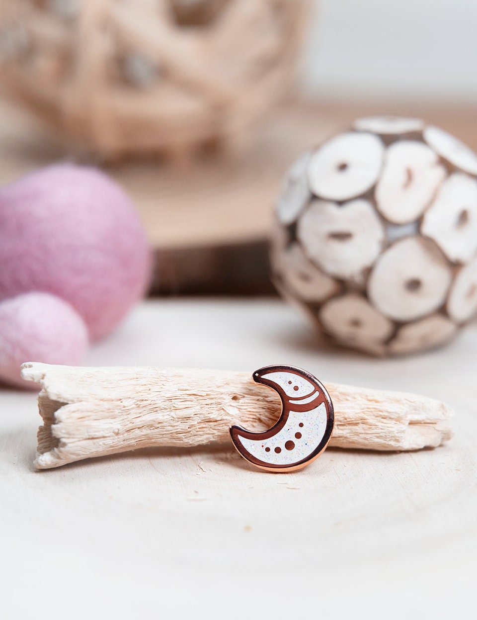 miamouz-glitter-mond-emaille-pin-mini-rosegold-normal-quality image 2