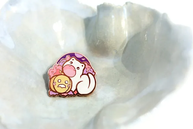 miamouz-halloween-katze-emaille-pin-k-rbis-orange-30mm image 1
