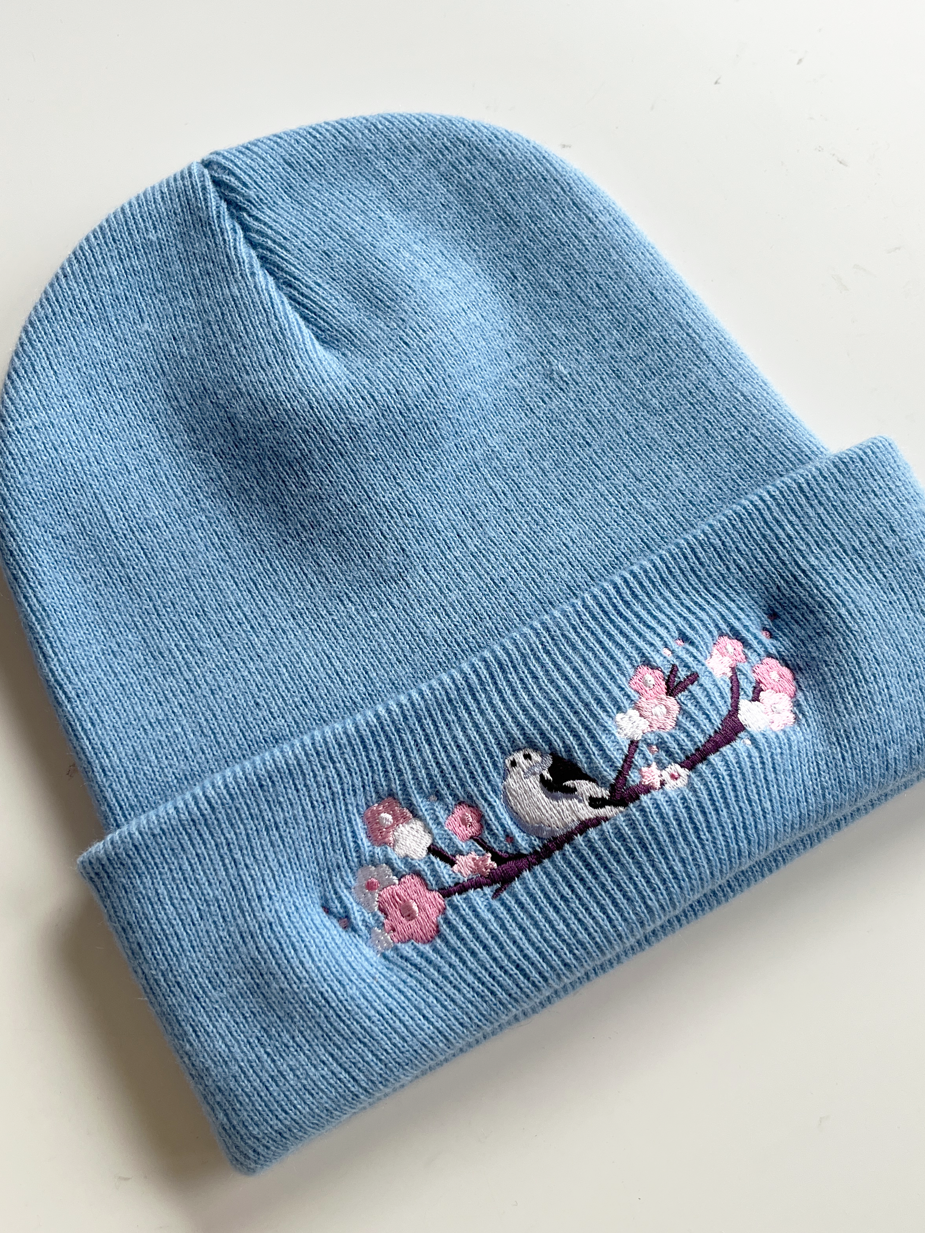 miamouz-shima-enaga-beanie-m-tze-hellblau-stickerei image 1