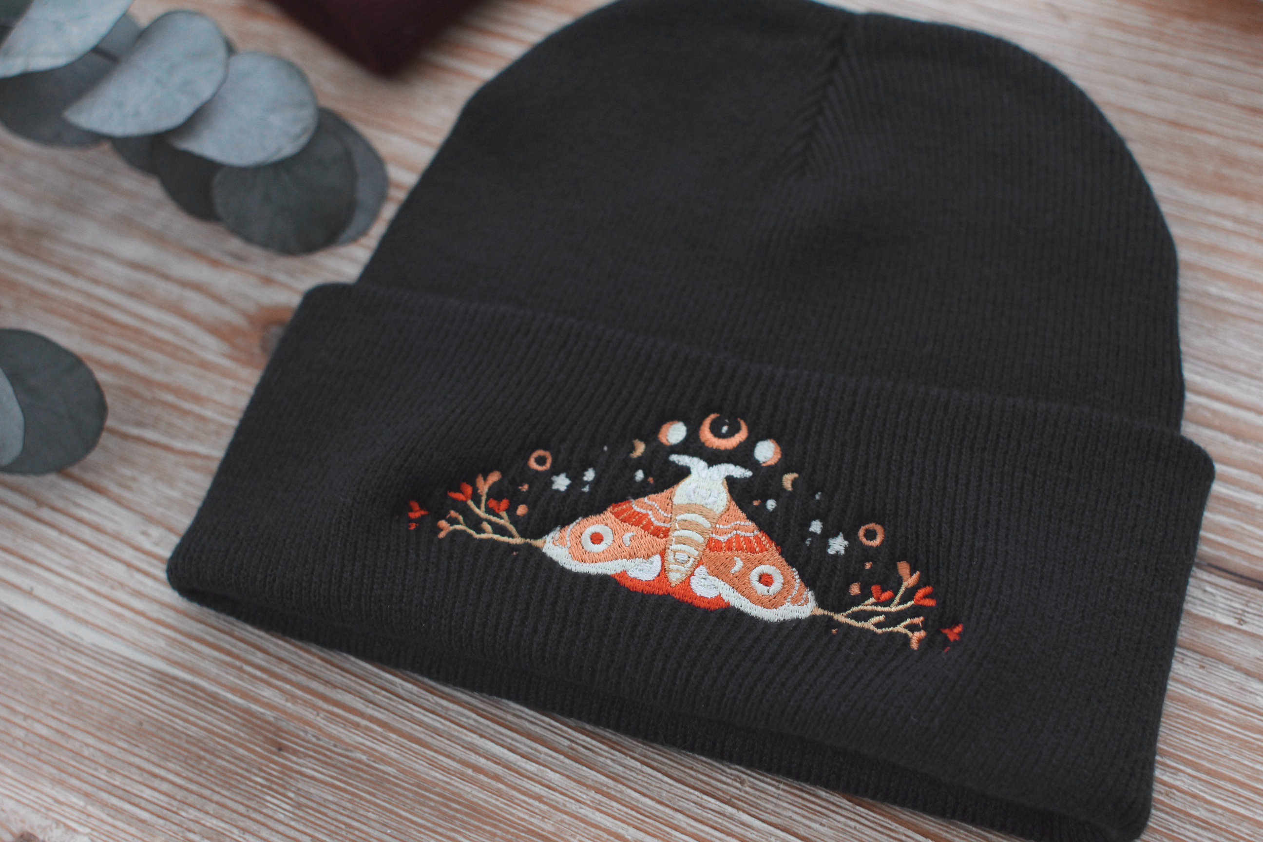 miamouz-beanies-moon-moth-m-tze-schwarz-ein-gr-e image 2