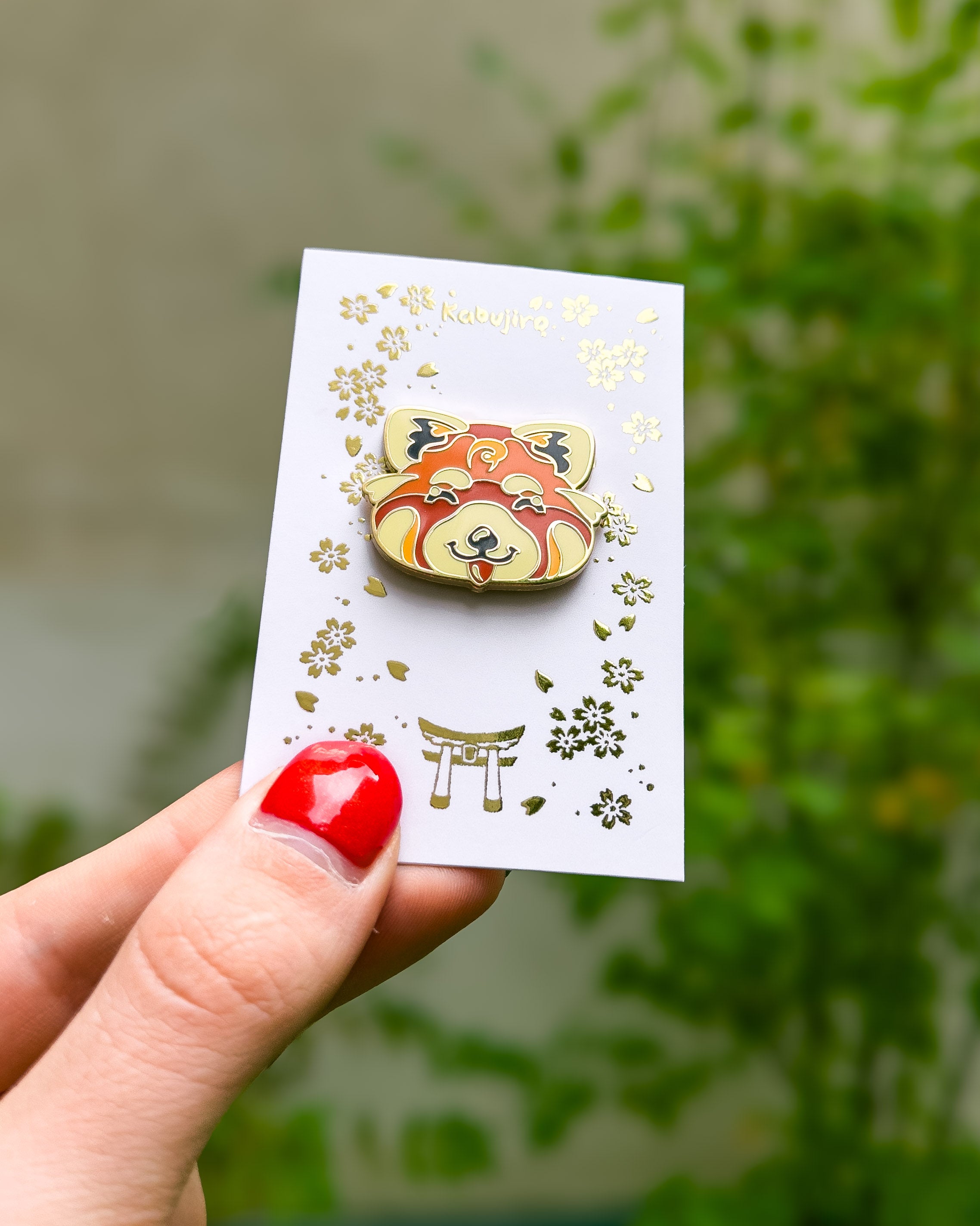 kabujiro-red-panda-emaille-pin-roter-panda-26mm image 3