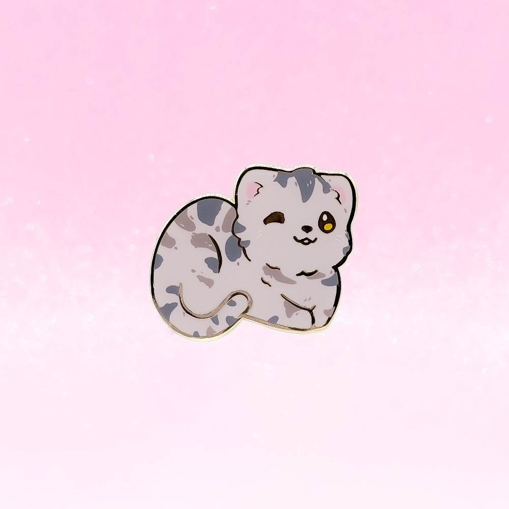 miamouz-grey-tabby-katze-emaille-pin-35x32mm-normal image 1