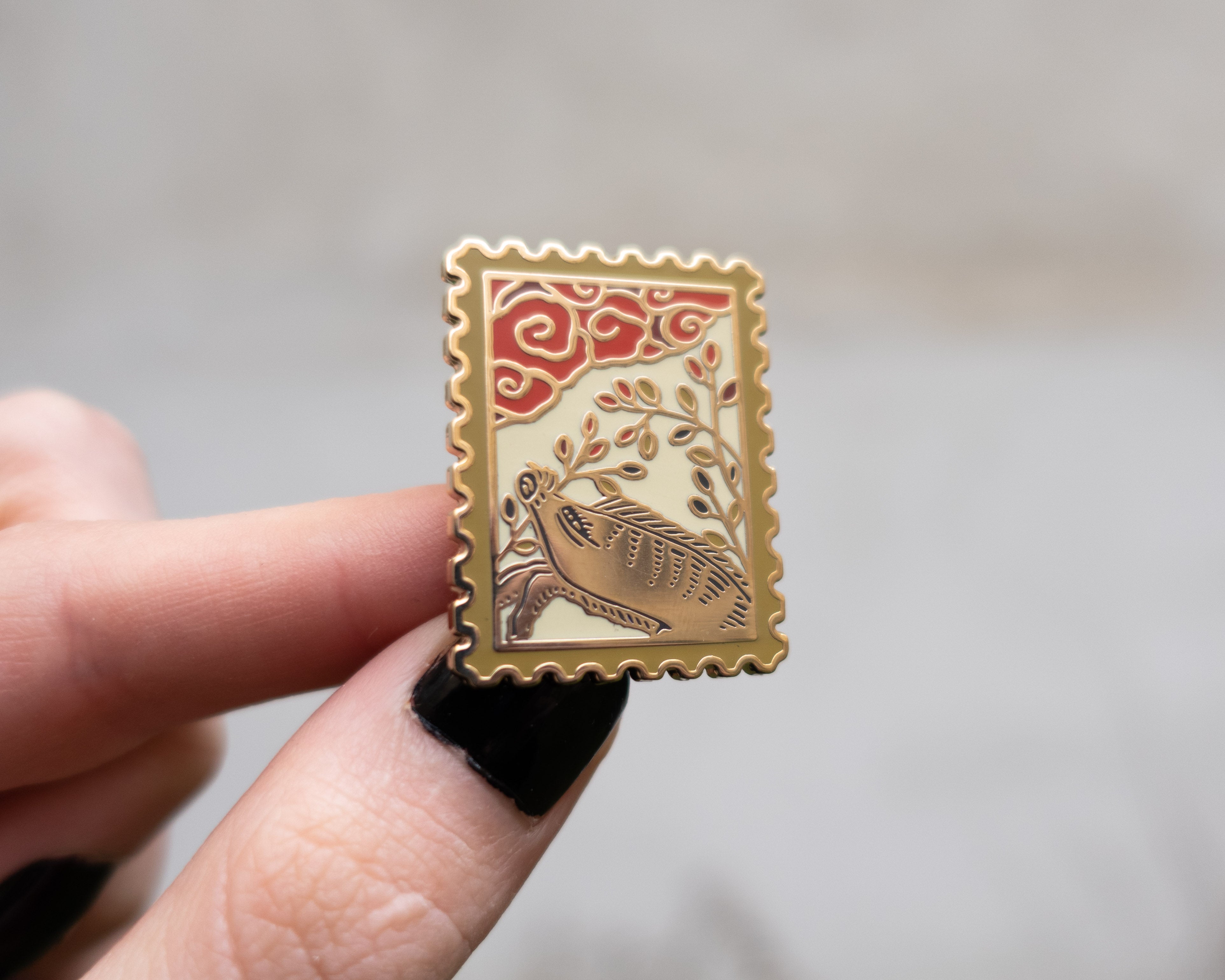 kabujiro-enamel-pins-hanafuda-wildschwein-pin-35mm-gold image 2
