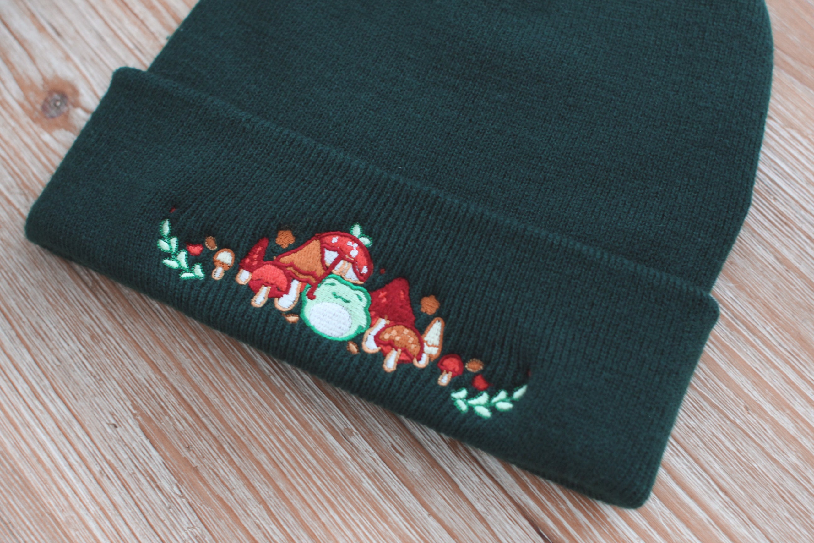 miamouz-frog-beanie-dunkelgr-n-strickm-tze-frosch-stickerei image 2