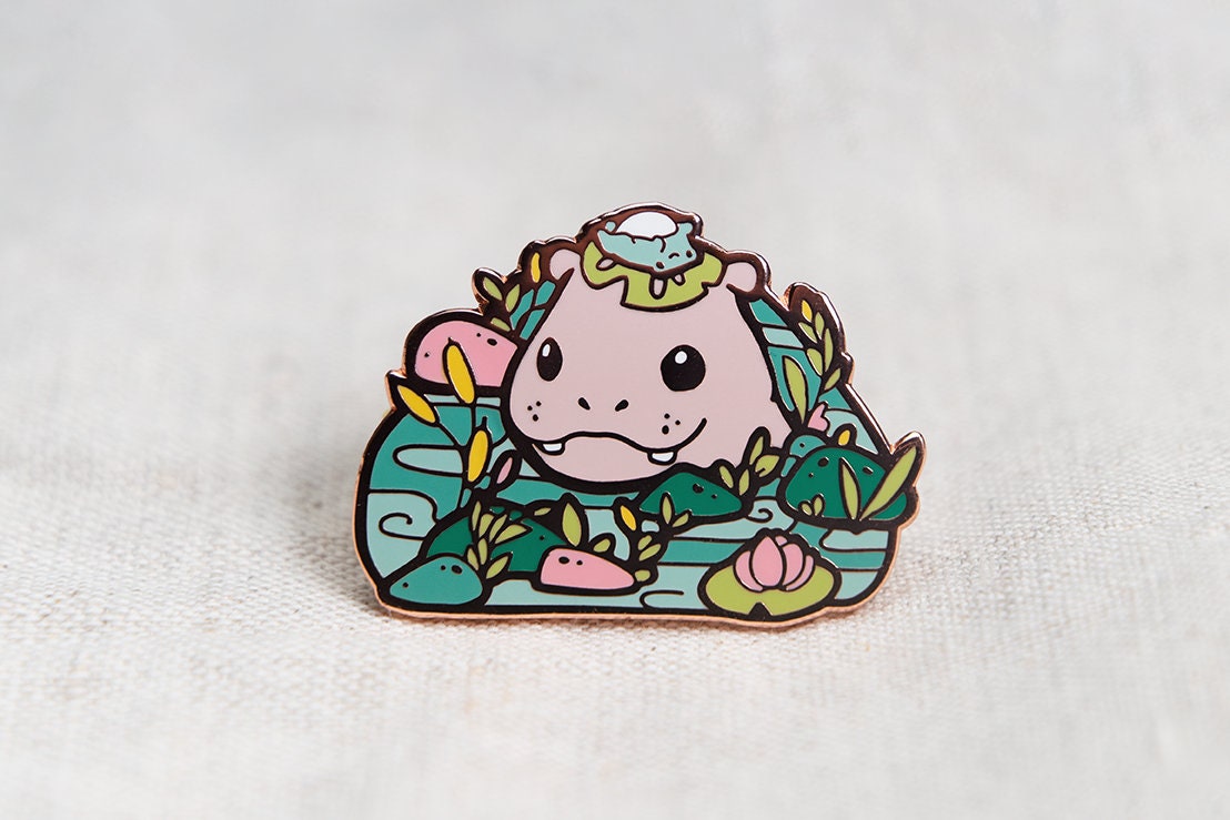miamouz-hippo-and-frog-friend-emaille-pin-kupfer-40mm image 2