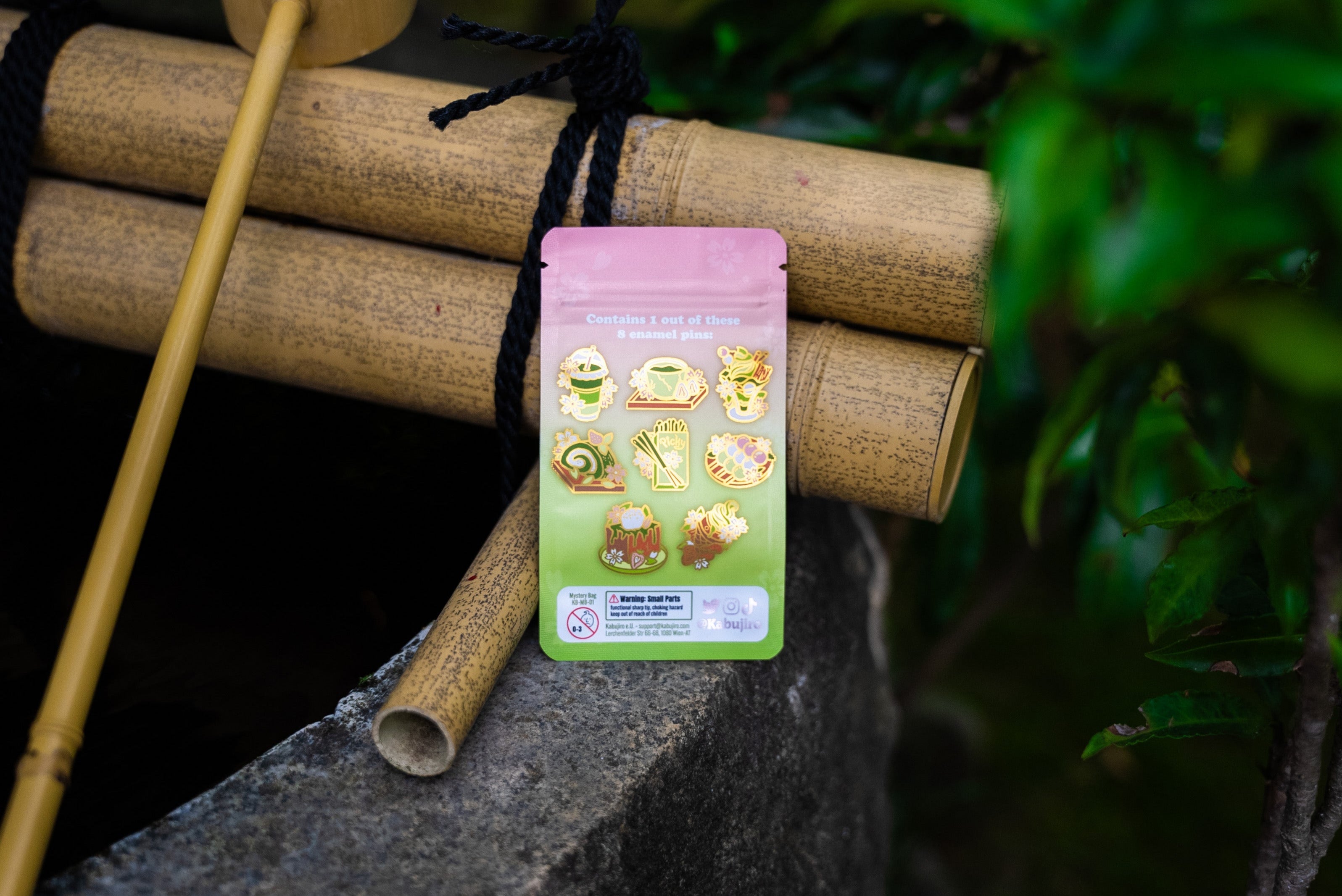 kabujiro-matcha-mystery-vol-1-emaille-pin-blind-bag image 2