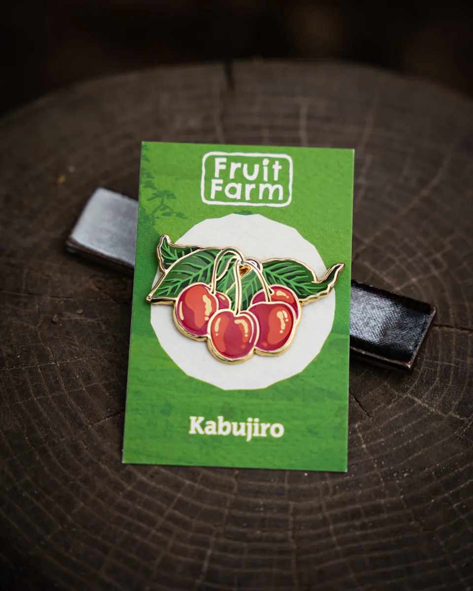 kabujiro-enamel-pins-cherries-emaille-pin-48x31-mm-gold-kirschen image 1