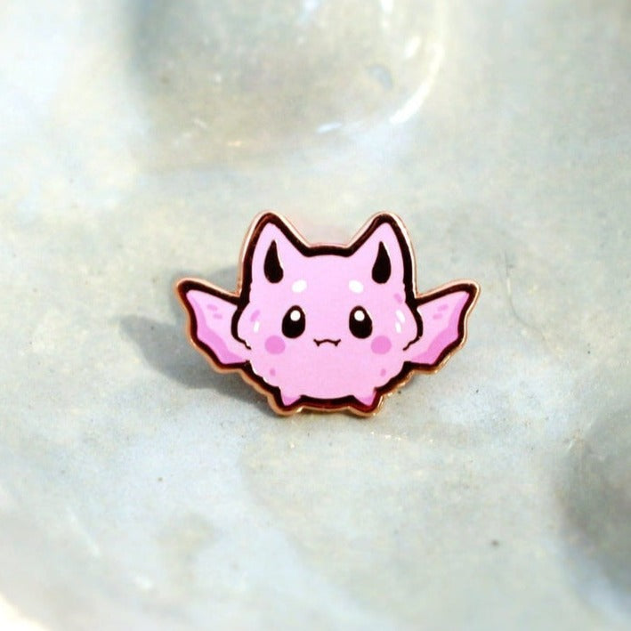 miamouz-tiny-cute-bat-emaille-pin-fledermaus-mini image 1