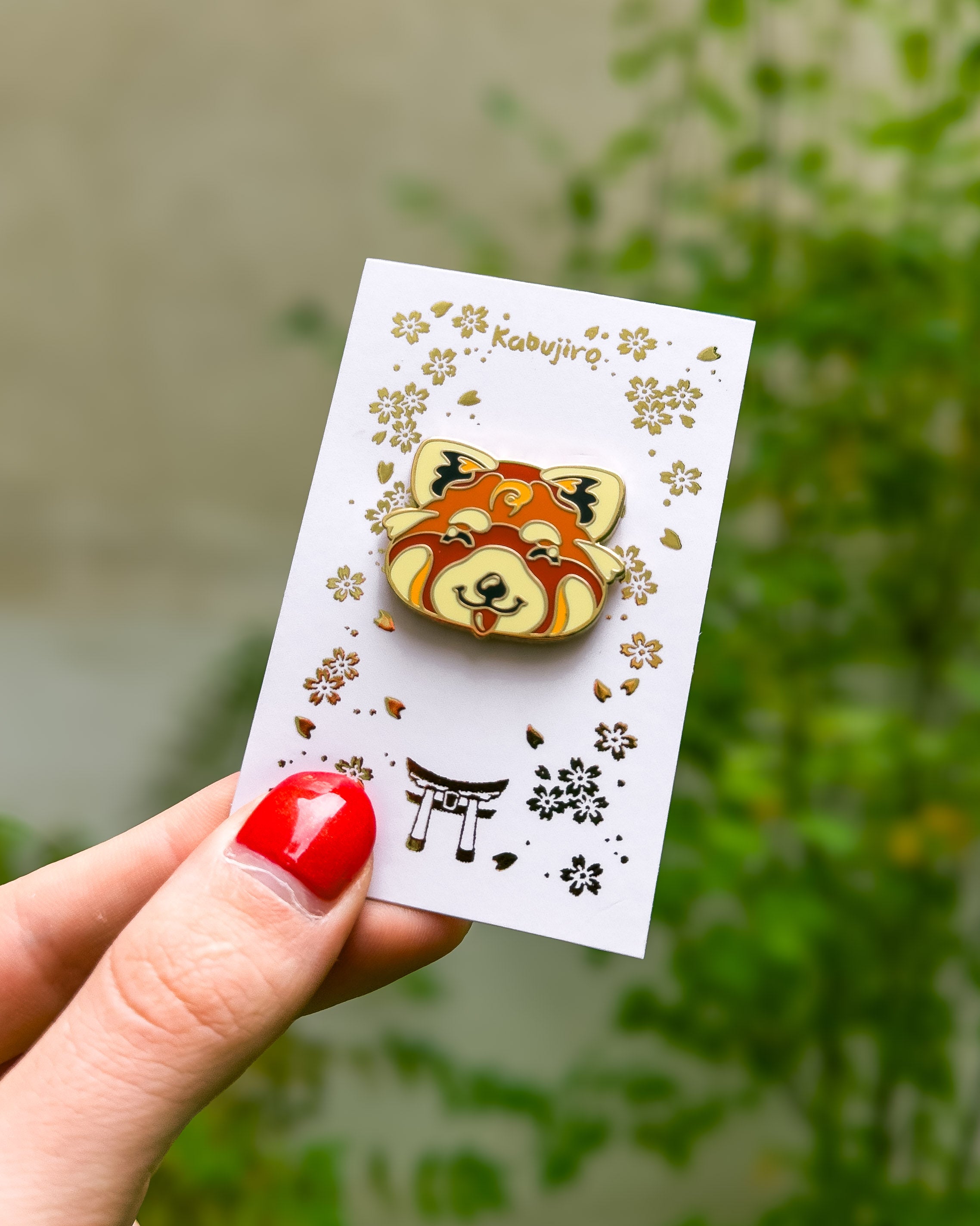 kabujiro-red-panda-emaille-pin-roter-panda-26mm image 2
