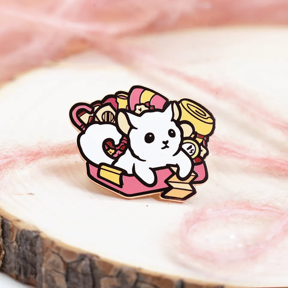 miamouz-enamel-pins-chinchilla-abenteuer-emaille-pin-37mm image 1