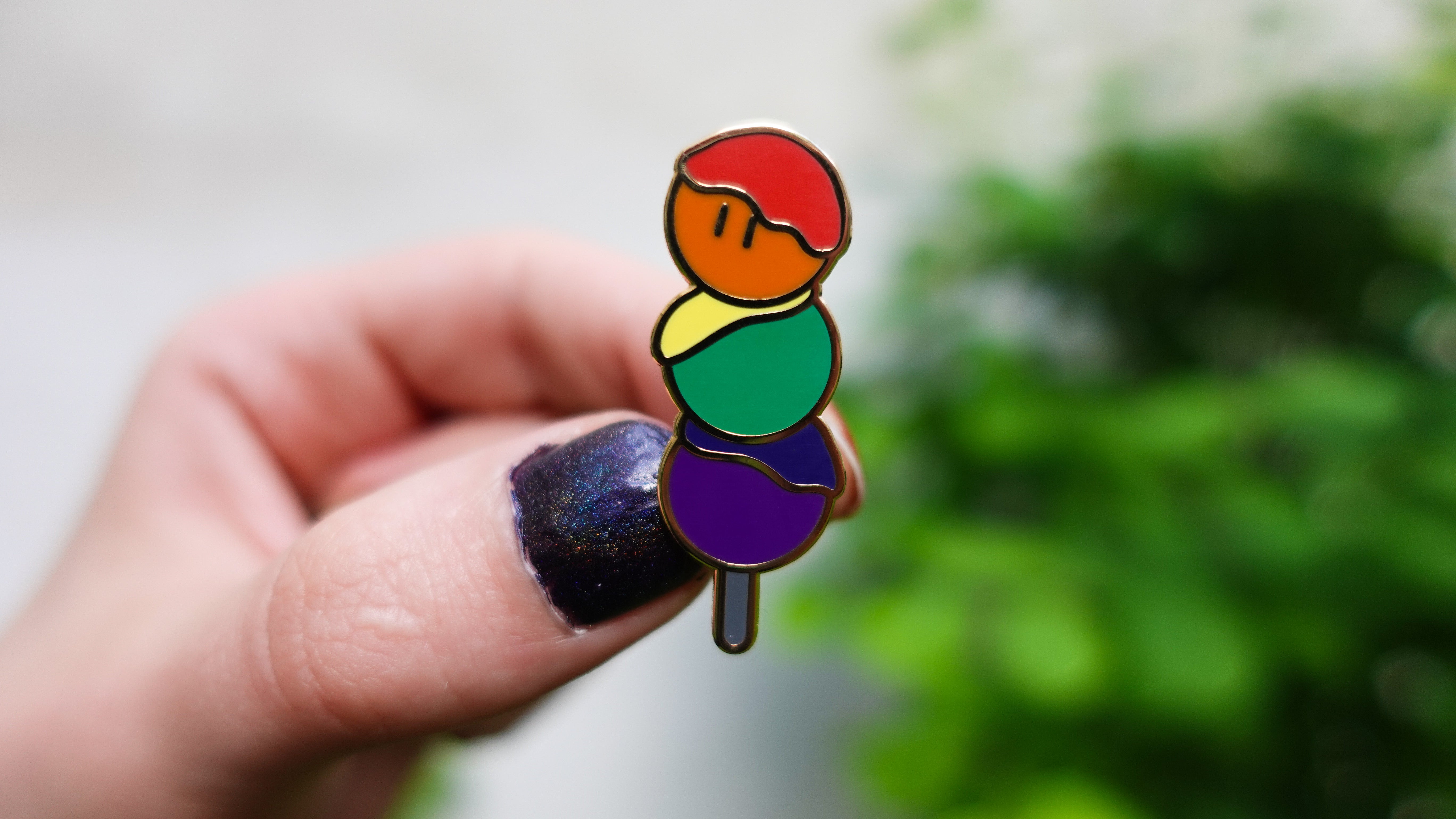 kabujiro-pride-dango-emaille-pin-rainbow-40mm image 2
