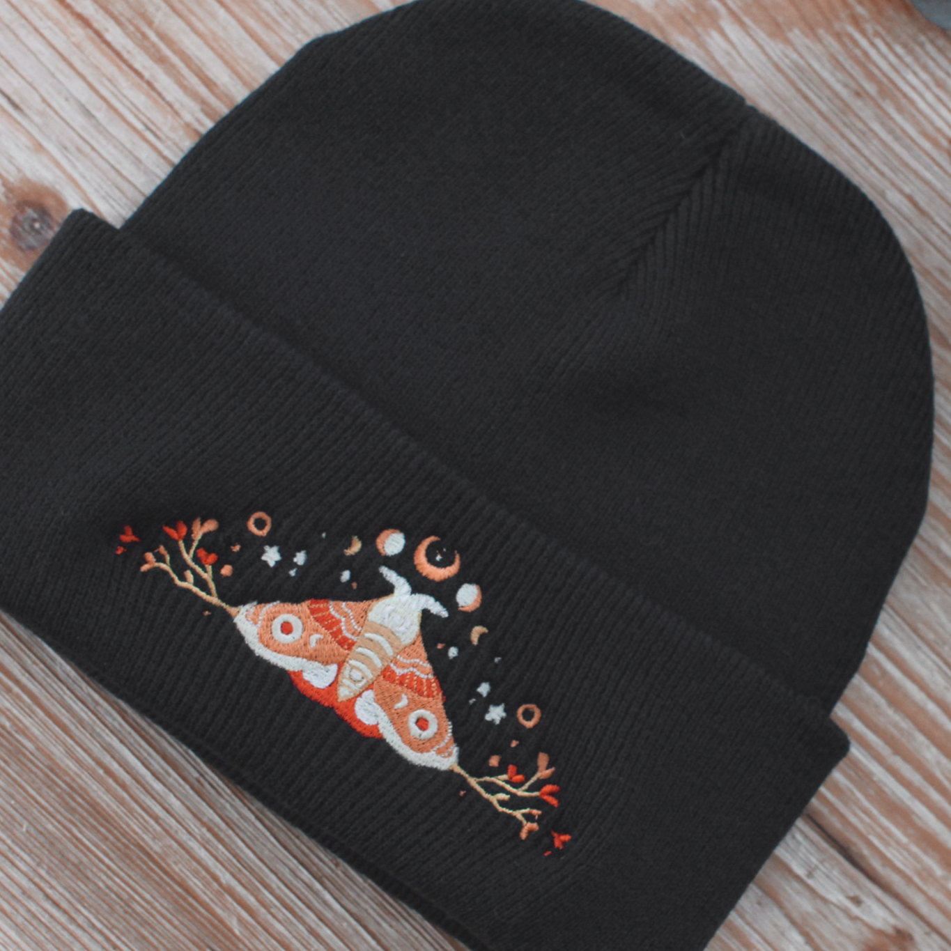 miamouz-beanies-moon-moth-m-tze-schwarz-ein-gr-e image 1