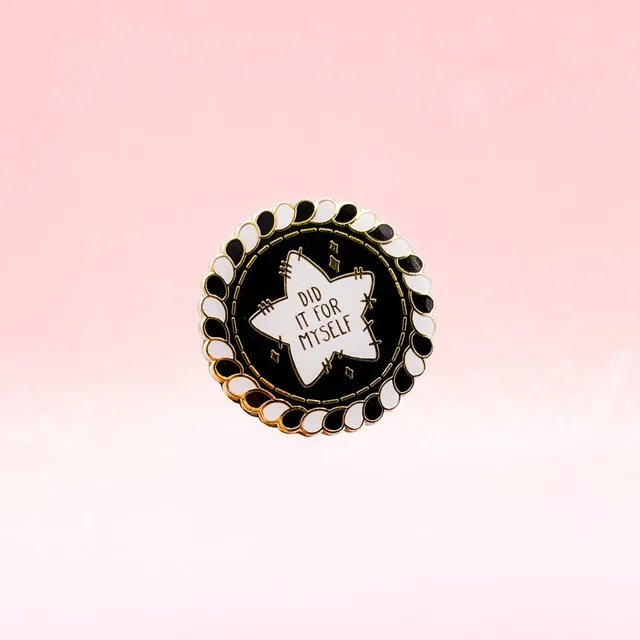 miamouz-did-it-for-myself-emaille-pin-self-care-45mm image 1