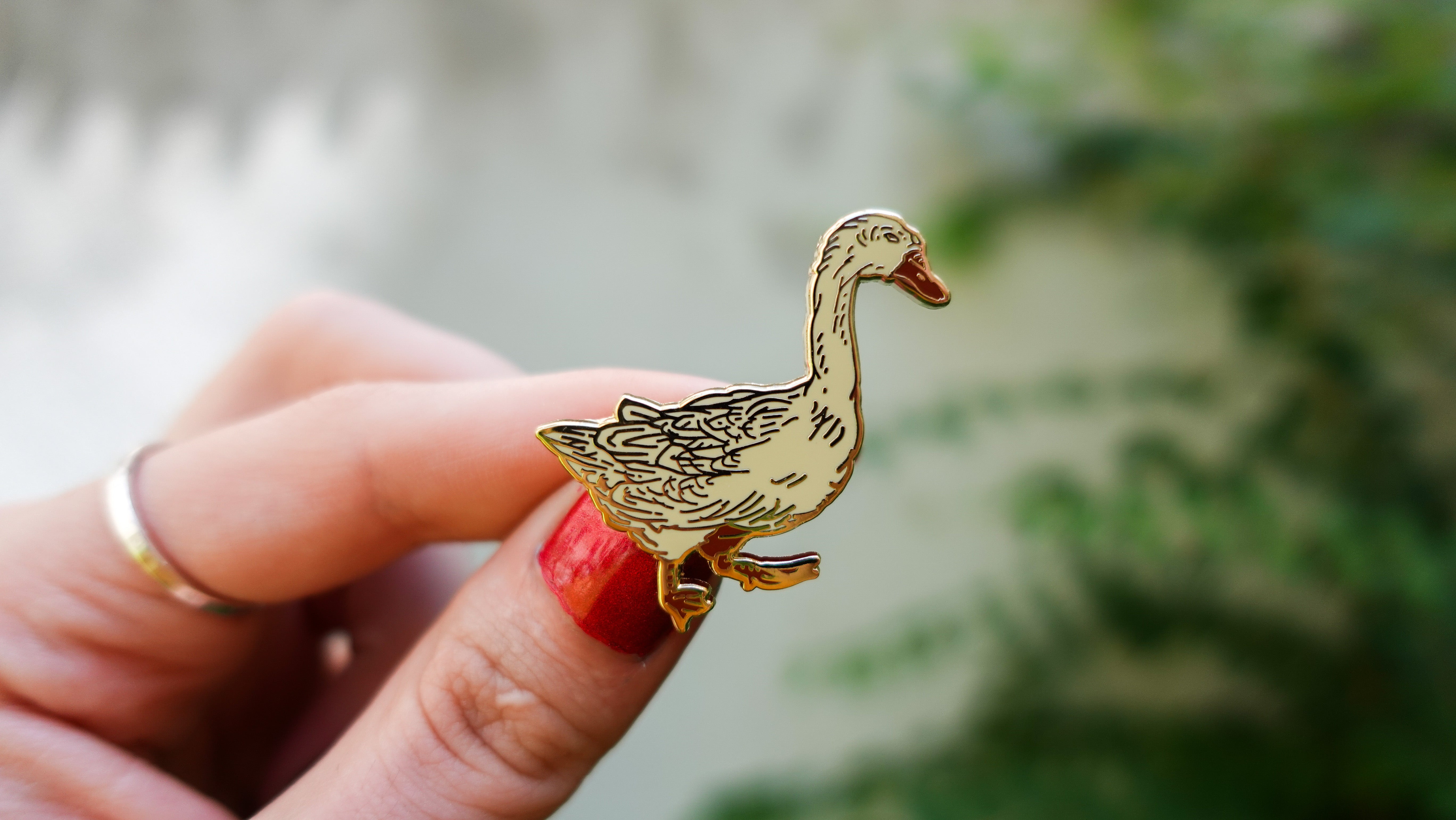 kabujiro-enamel-pins-ukiyo-e-goose-emaille-pin-schwarz-40-mm-gans image 5