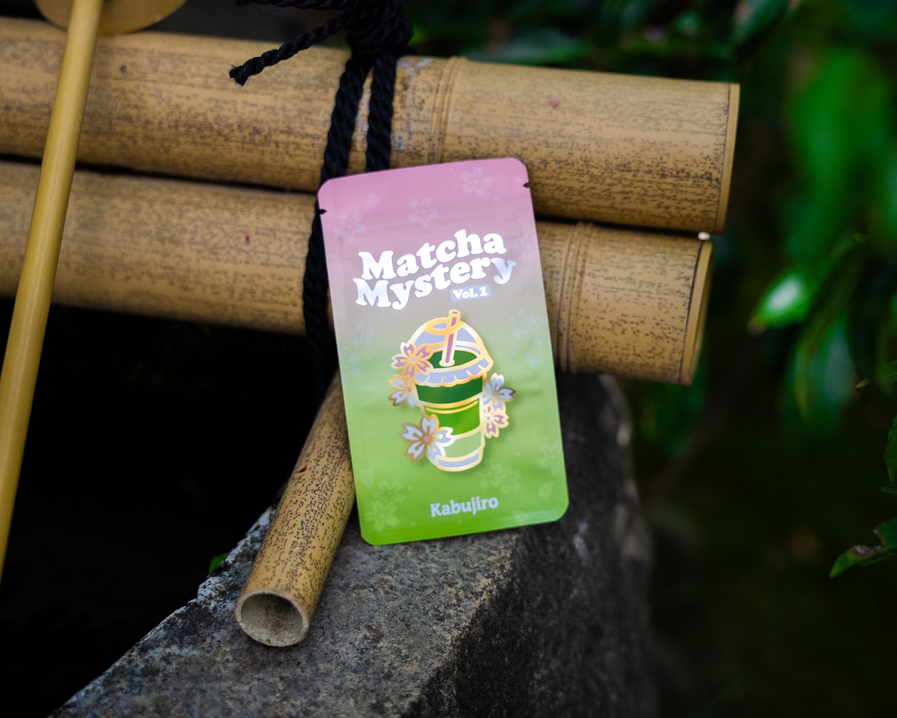 kabujiro-matcha-mystery-vol-1-emaille-pin-blind-bag image 1