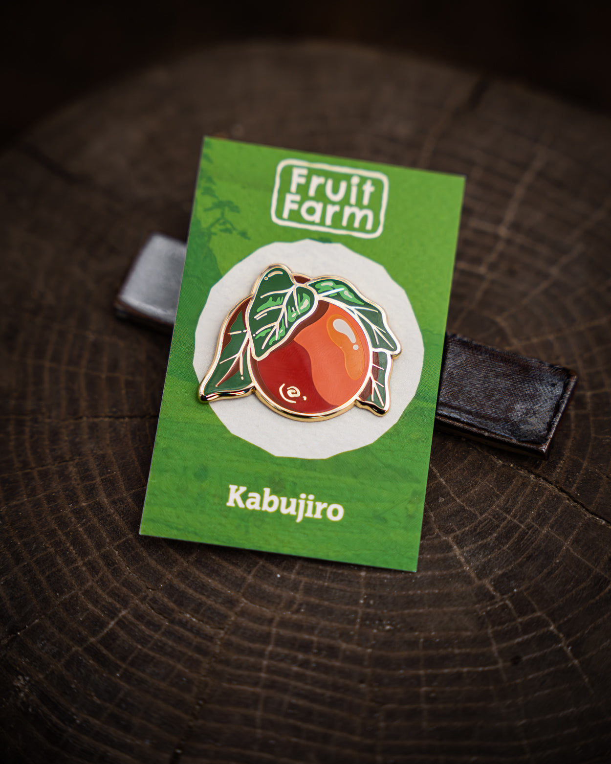 kabujiro-enamel-pins-orange-emaille-pin-fruit-farm-38mm image 1