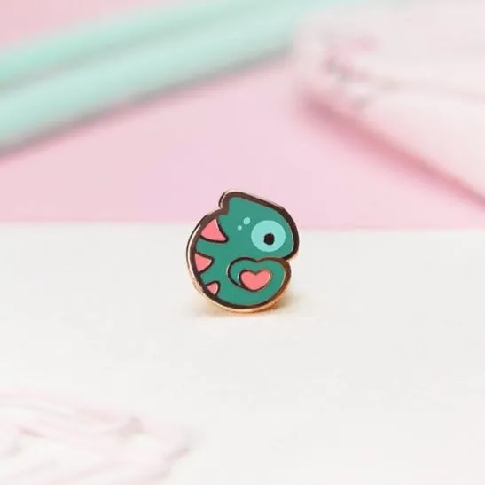 miamouz-tiny-love-chameleon-emaille-pin-herz-rosa-normal-quality image 1