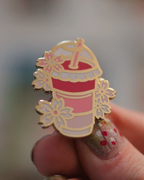 kabujiro-enamel-pins-sakura-boba-bliss-emaille-pin-rosa-37-mm image 1