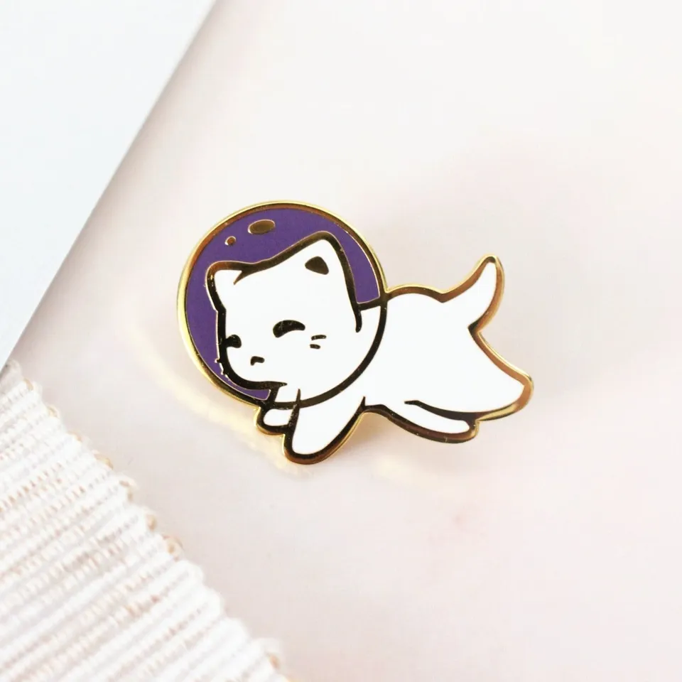 miamouz-cat-in-space-emaille-pin-katzen-anstecker-normal-quality image 1