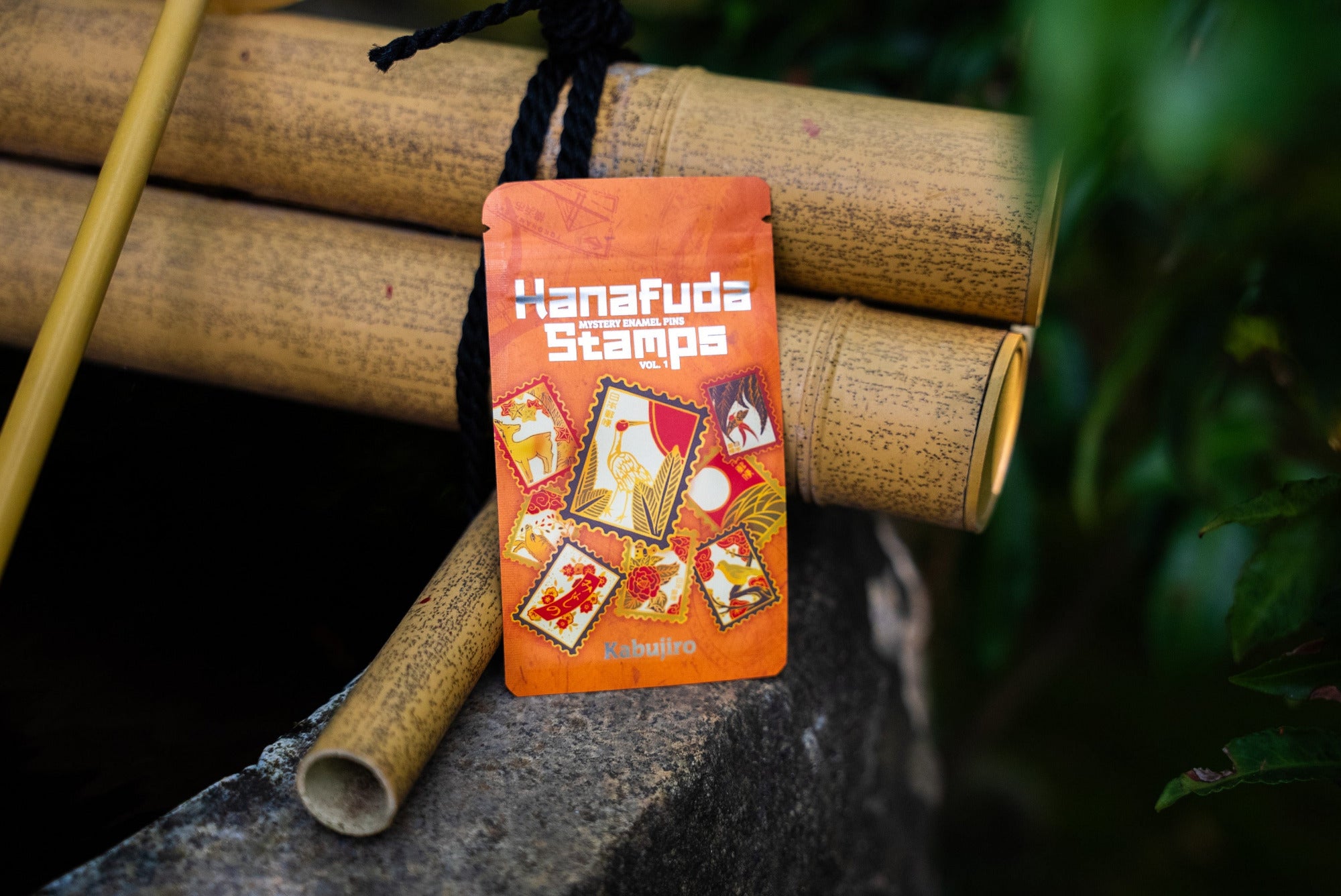 kabujiro-hanafuda-stamps-vol-1-emaille-pin-blind-bag image 1