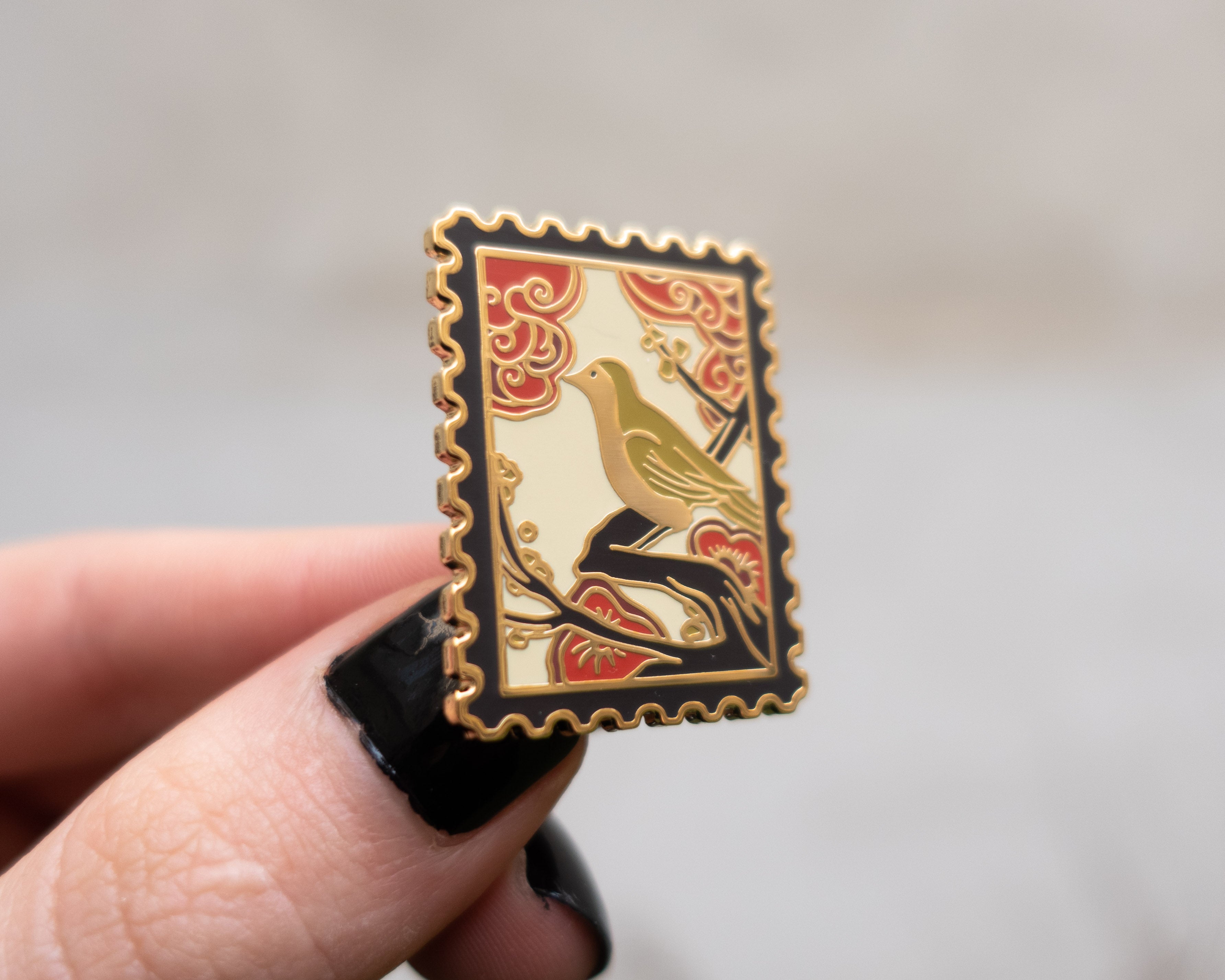 kabujiro-enamel-pins-hanafuda-stamp-emaille-pin-set-5-gold image 5