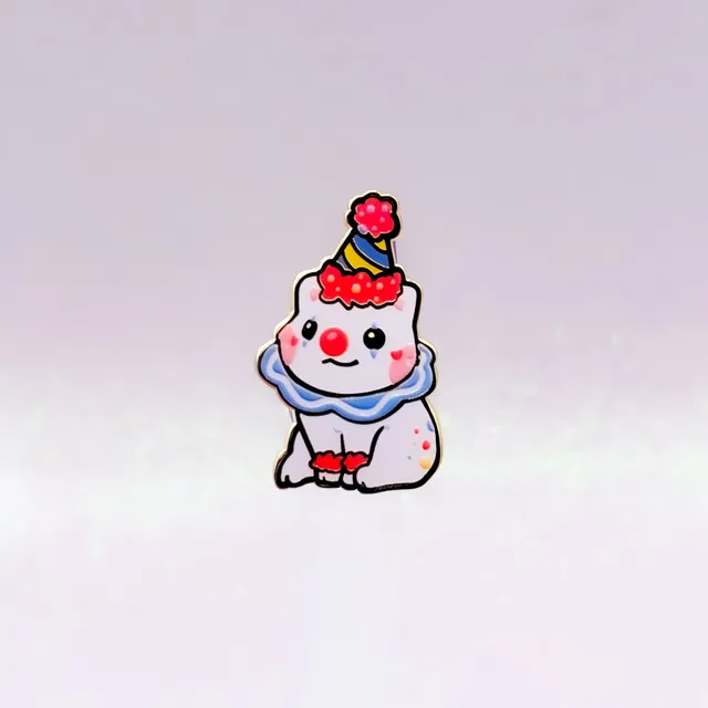 miamouz-enamel-pins-clown-cat-emaille-pin-gold-36mm image 1