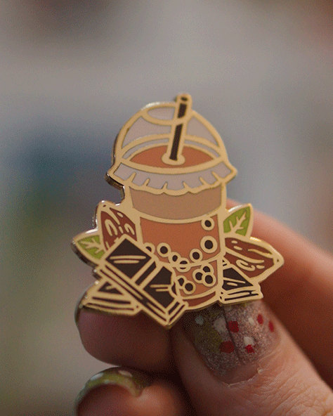 kabujiro-boba-bliss-emaille-pin-chocolate-38mm image 1