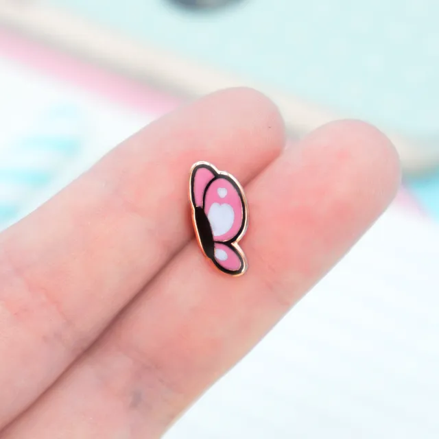 miamouz-kawaii-butterfly-mini-emaille-pin-rosa-15-mm image 1