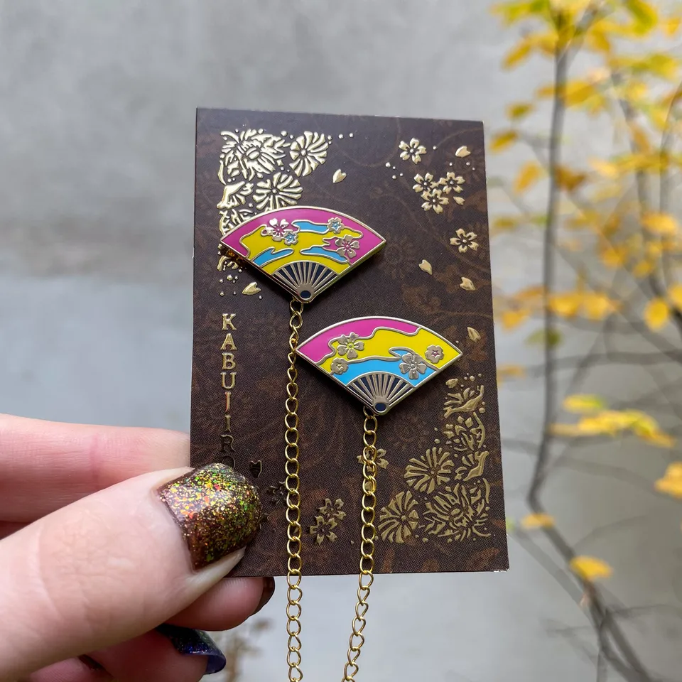 kabujiro-fans-pansexual-pride-f-cher-pin-kragen-set-gold image 1