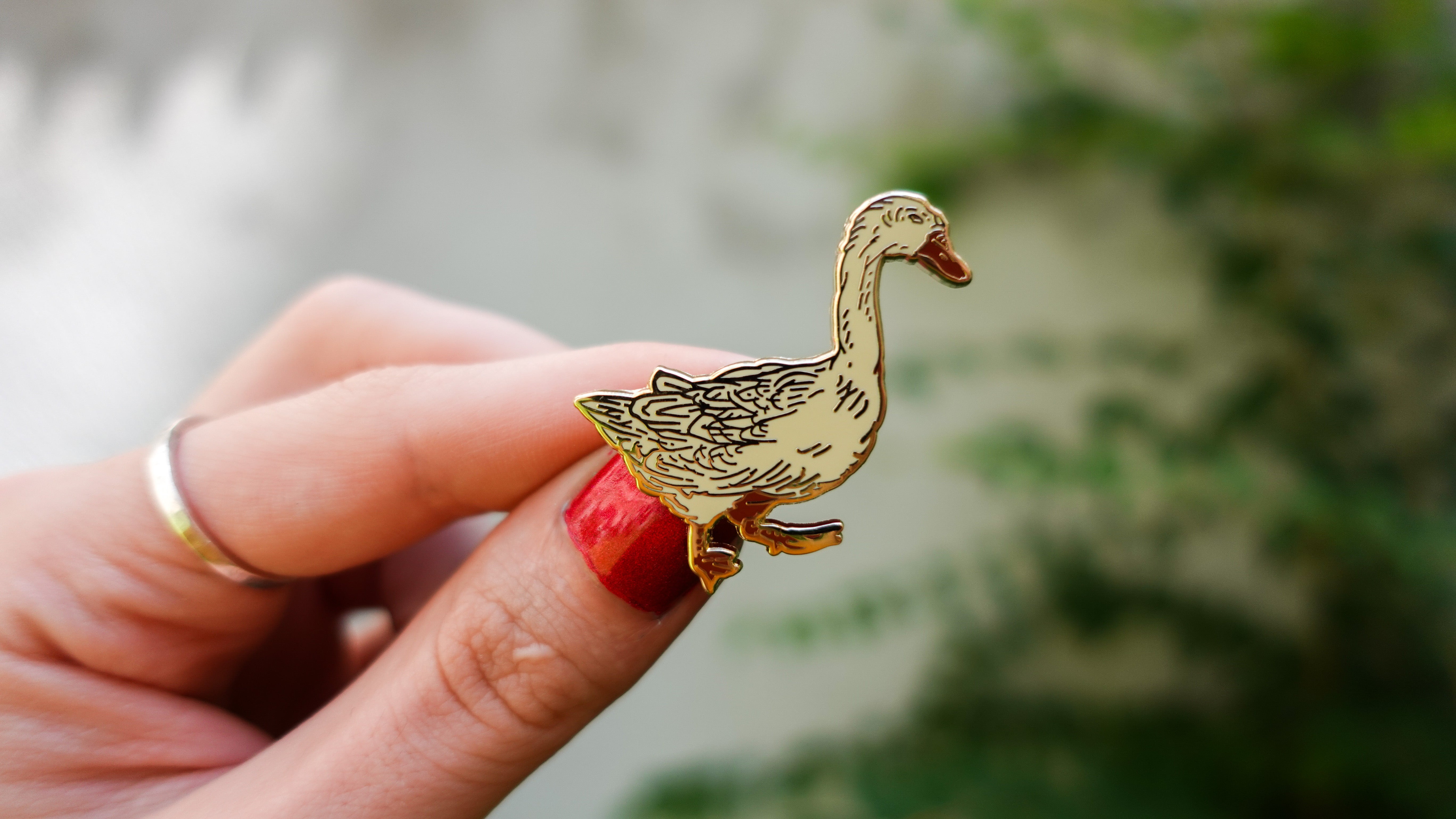 kabujiro-enamel-pins-ukiyo-e-goose-emaille-pin-schwarz-40-mm-gans image 3