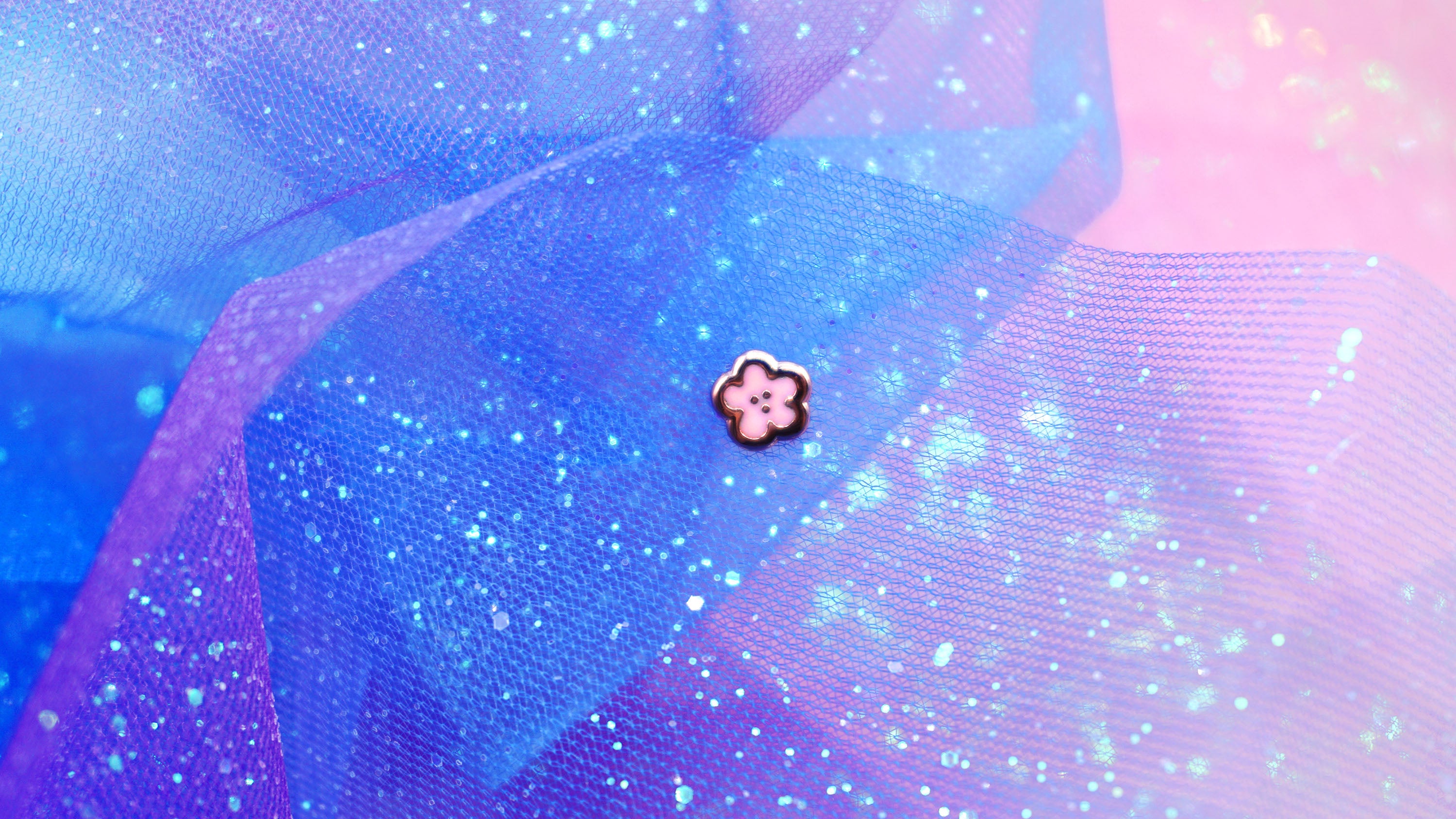 miamouz-tiny-sakura-emaille-mini-pin-rosa-7mm image 3