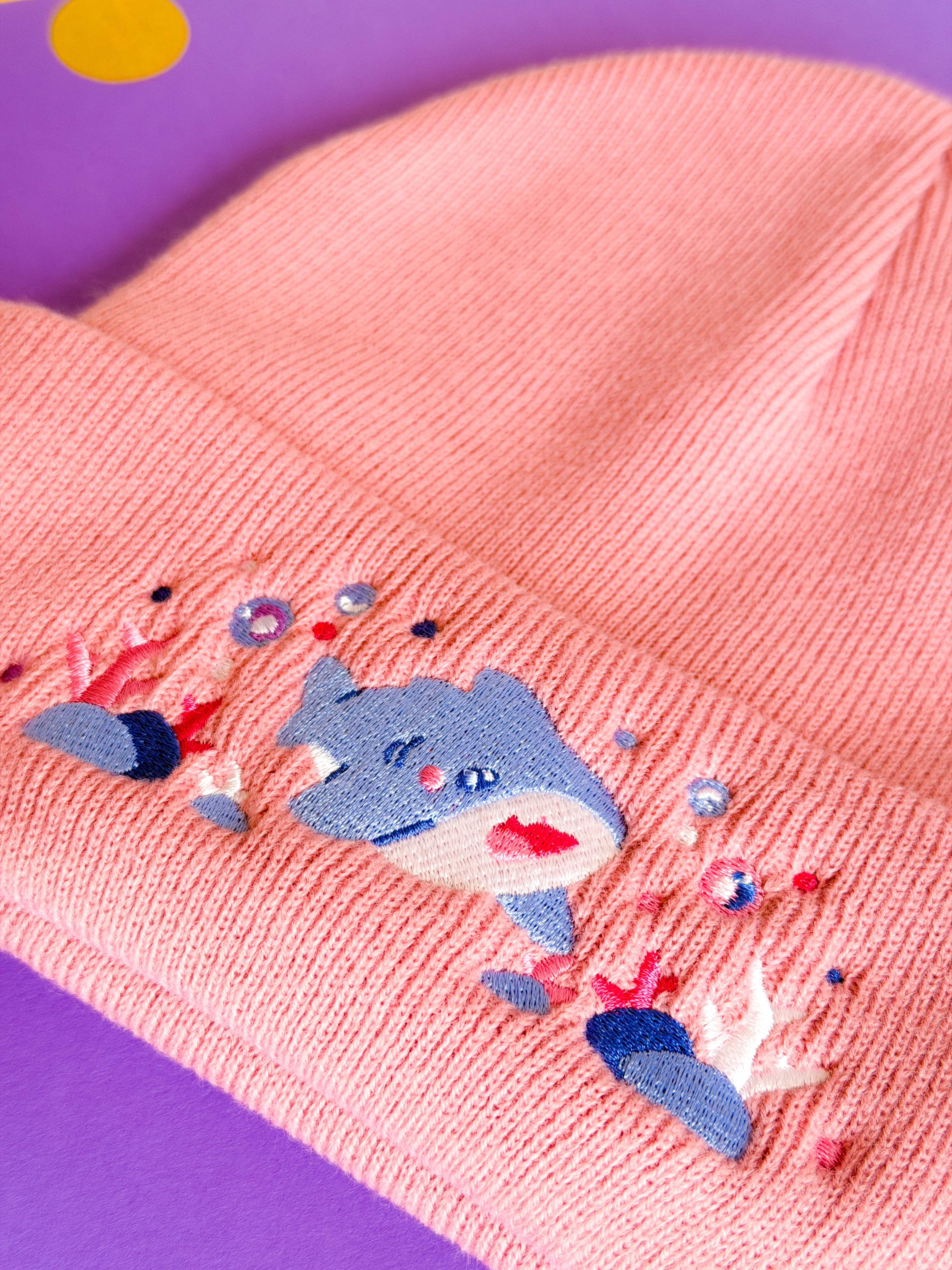 miamouz-happy-shark-winterm-tze-beanie-rosa image 2
