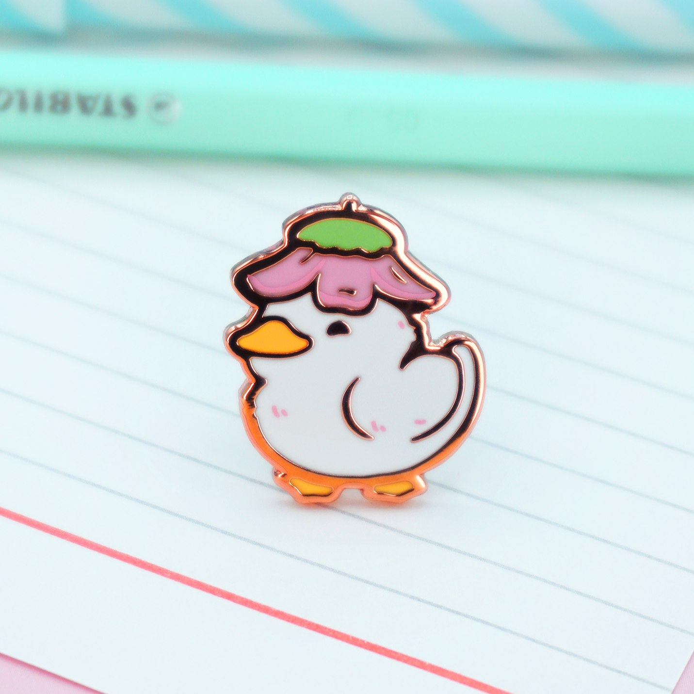miamouz-flower-duck-emaille-pin-ente-rosegold-24mm image 1