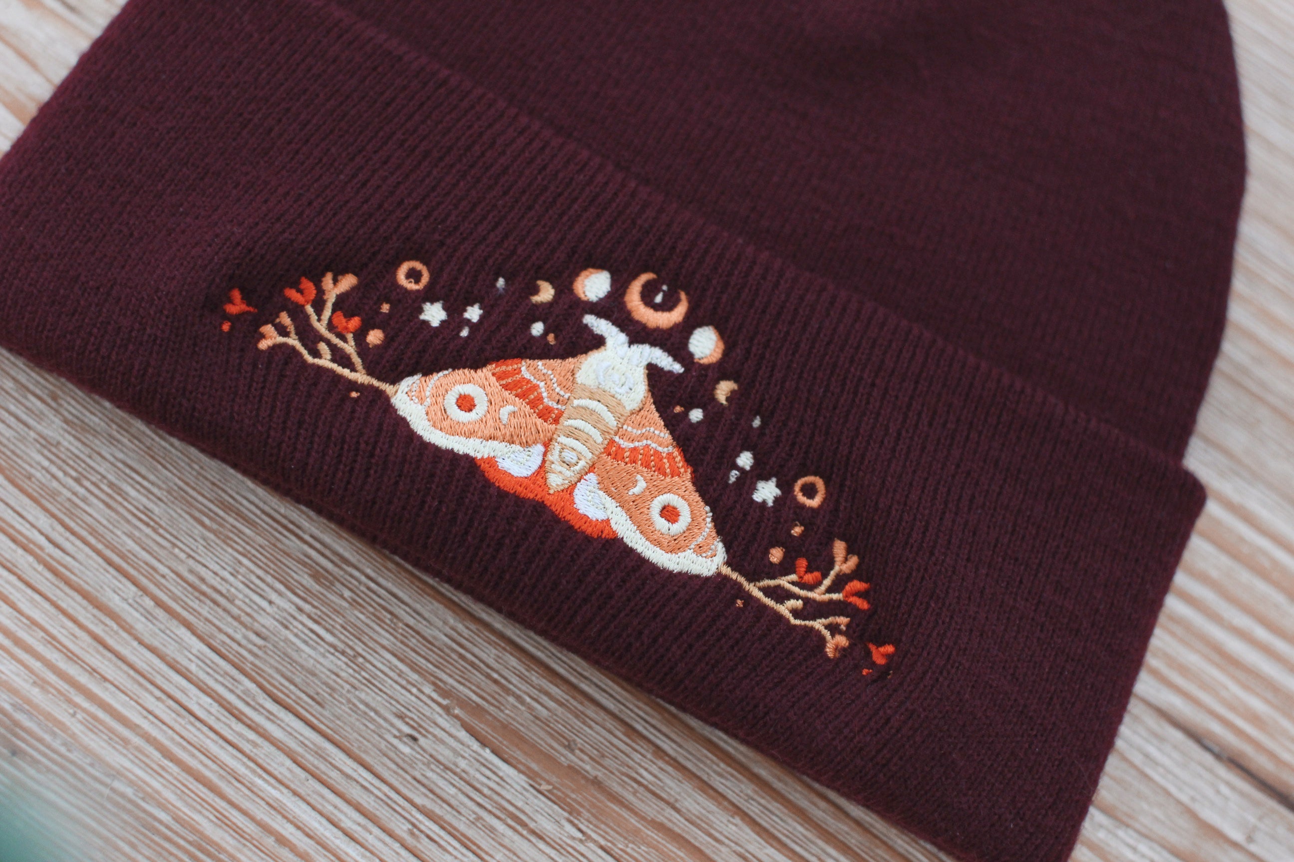 miamouz-beanies-moon-moth-winter-beanie-m-tze-dunkelrot image 2