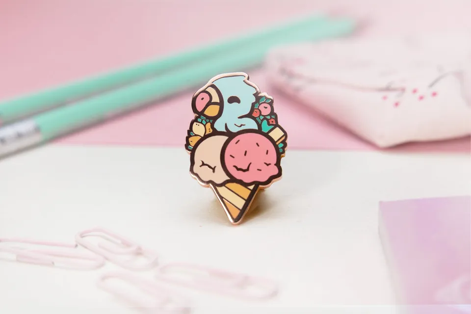 miamouz-enamel-pins-tukan-eis-emaille-pin-sommer-kupfer image 1