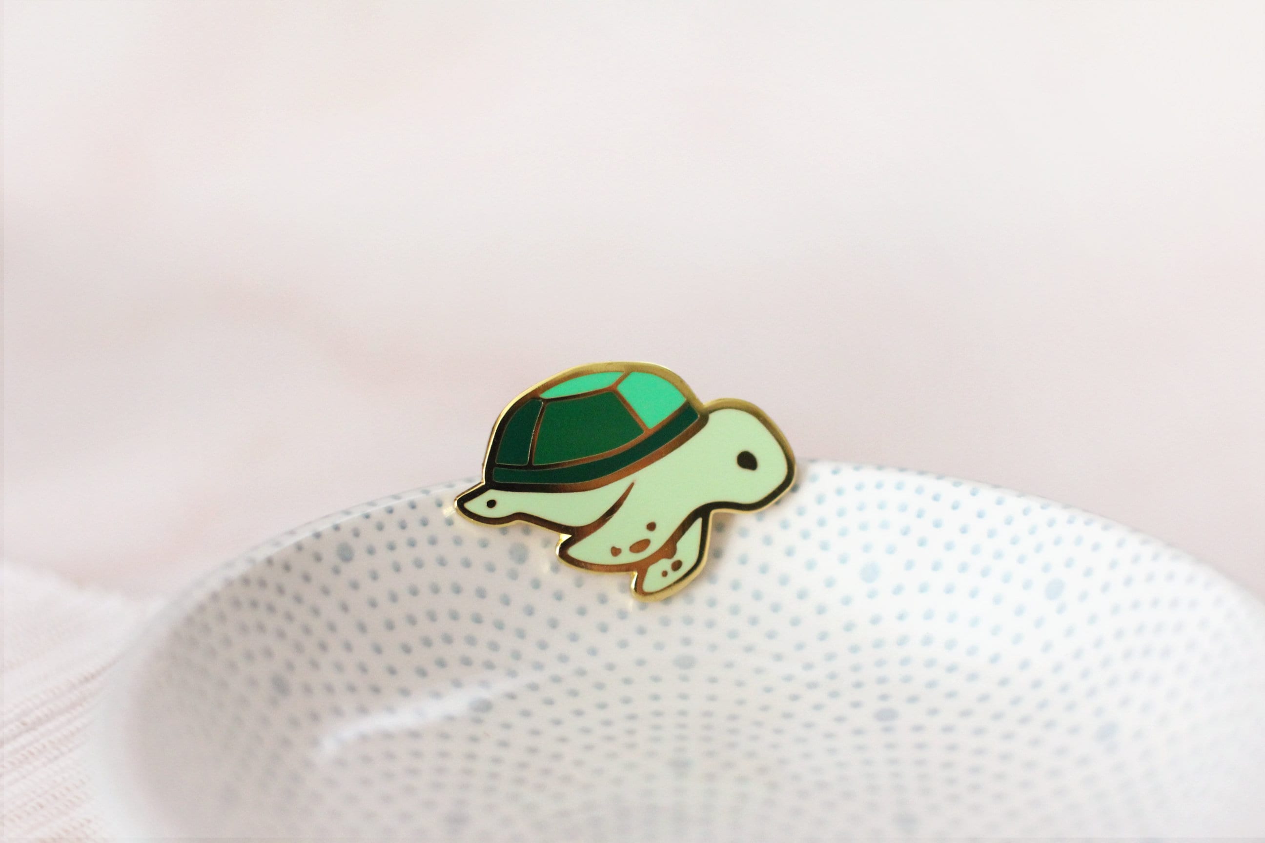 miamouz-river-turtle-dreamscape-emaille-pin image 2